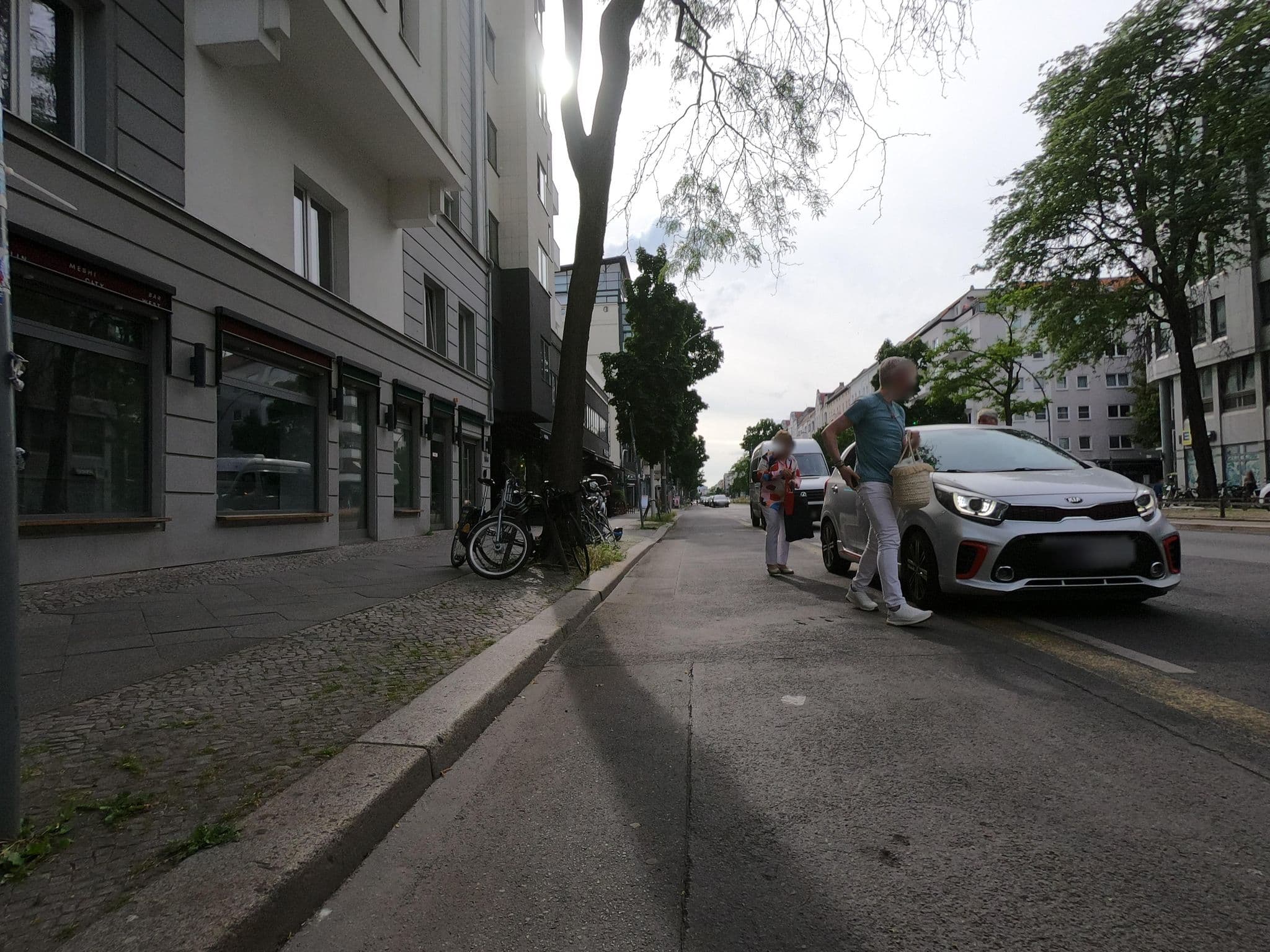 Street view near Hotel-Pension am Savignyplatz, Schöneberg — © carlheinz (CC BY-SA · Mapillary)
