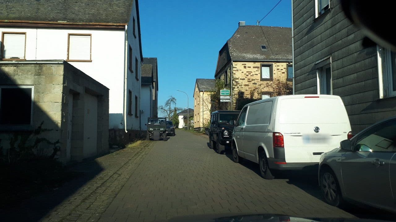 Street view near Gasthaus Mohrs, Treis-Karden — © elle (CC BY-SA · Mapillary)