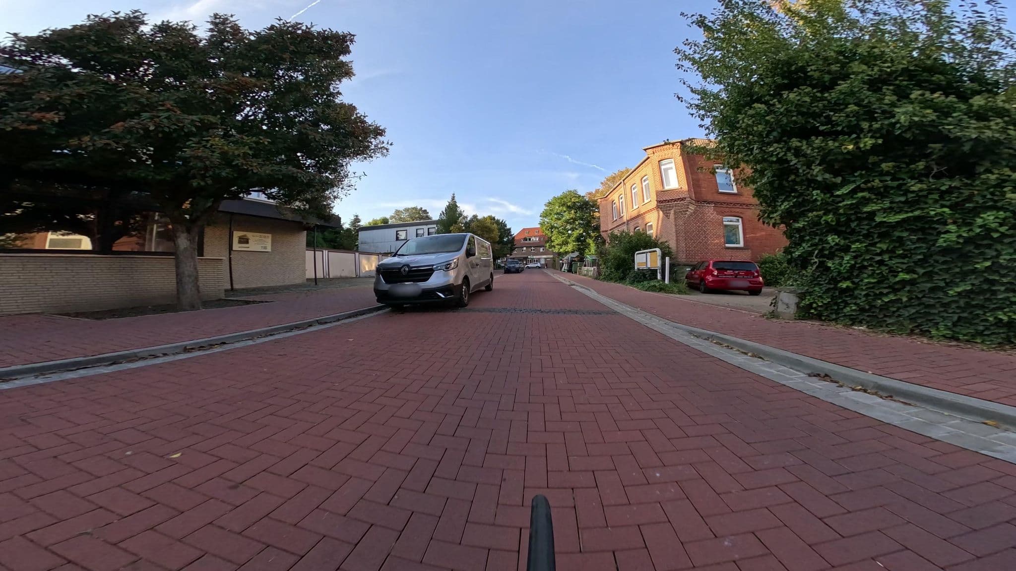 Street view near Hotel Calenberger Hof, Wennigsen — © Langfahrer (CC BY-SA · Mapillary)