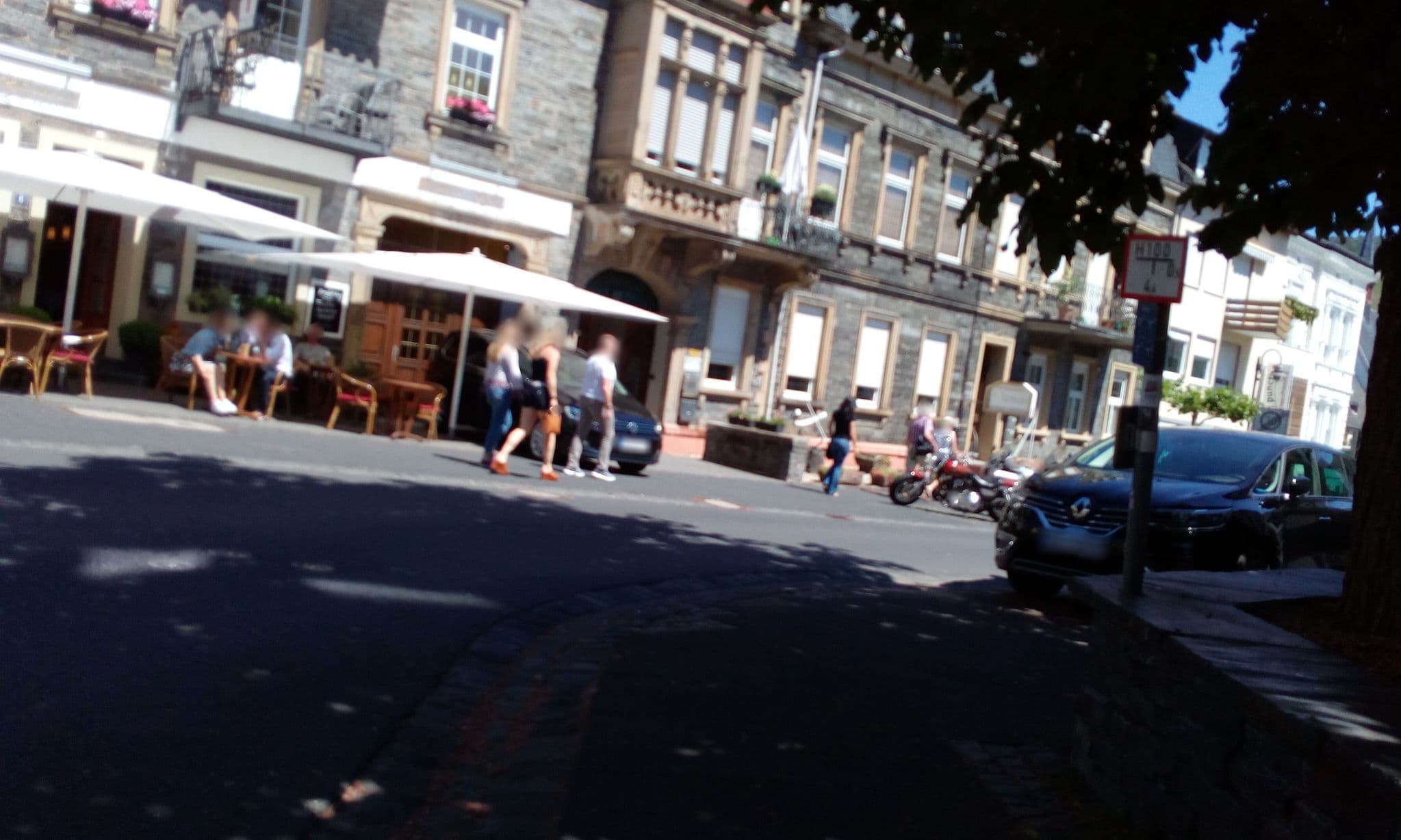 Street view near Hotel Ristorante Spinelli, Bernkastel-Kues — © micmin1972 (CC BY-SA · Mapillary)