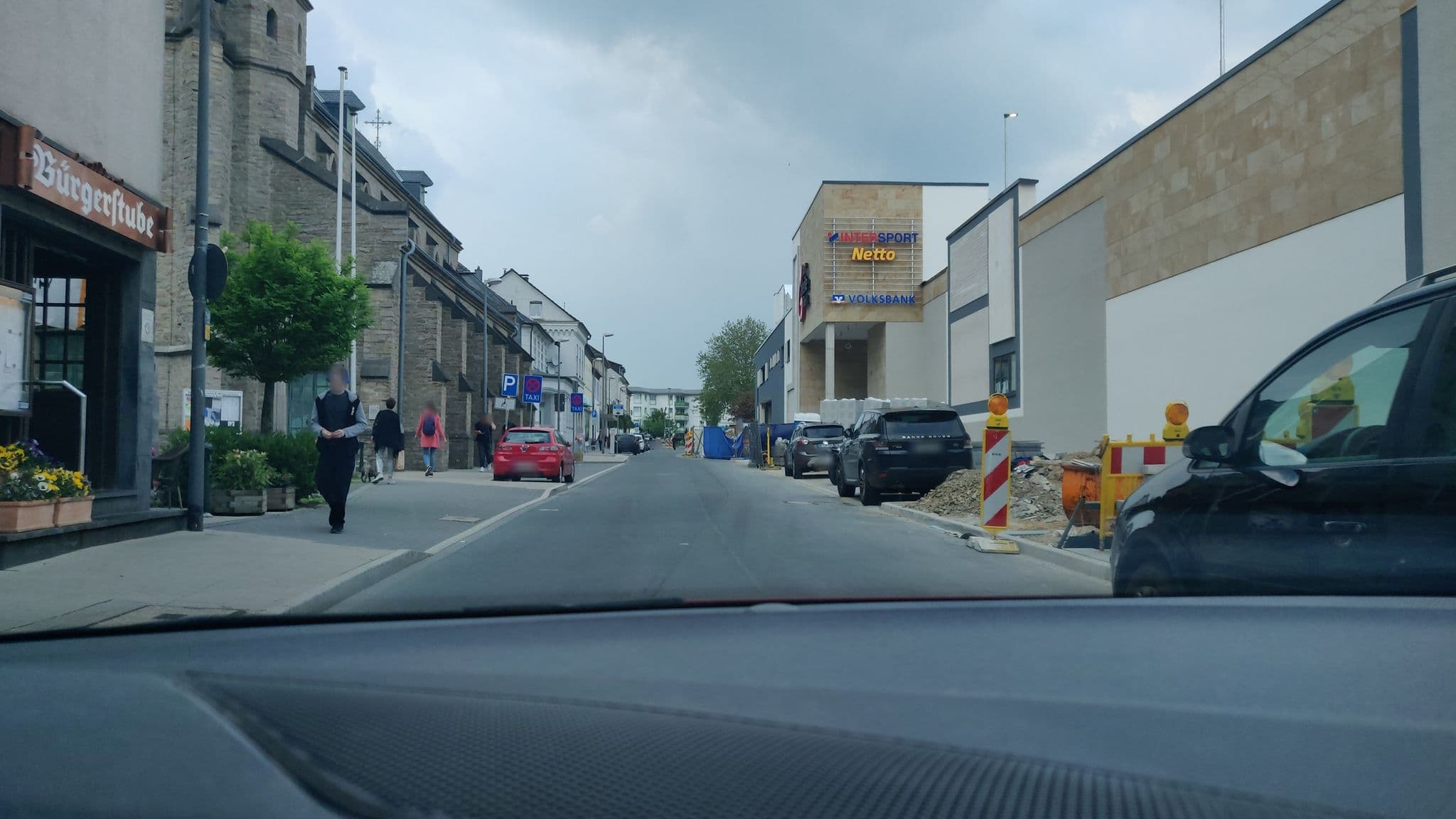 Street view near Bürgerstube, Velbert — © mighty_eighty (CC BY-SA · Mapillary)