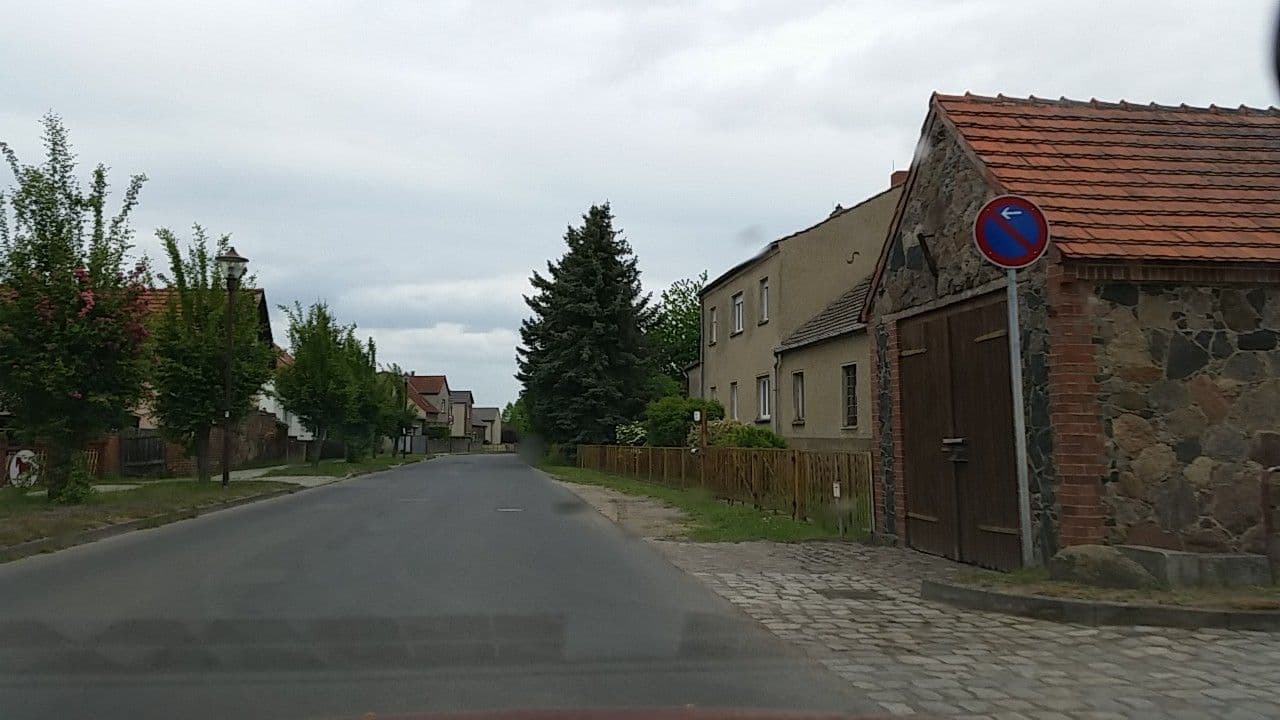 Street view near Pfauenhof, Reichenwalde — © tian (CC BY-SA · Mapillary)