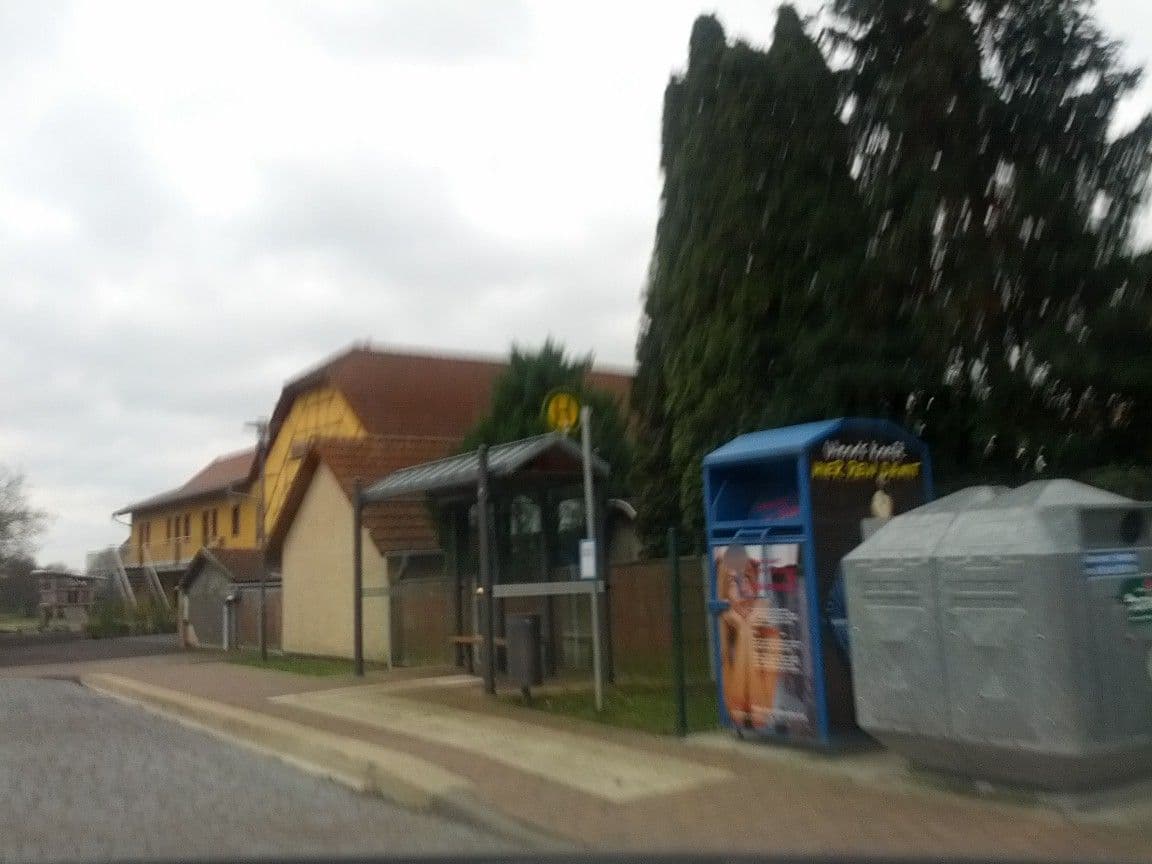 Street view near Ferienhof am Biberbach, Sonneborn — © zoegglmeyr (CC BY-SA · Mapillary)