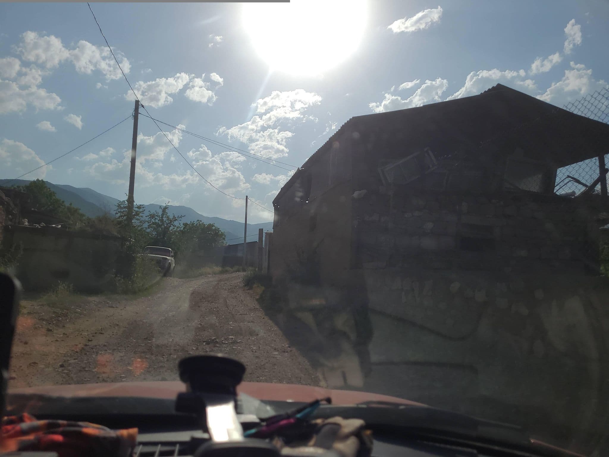 Street view near Armen's Guest House, Shinuhayr — © noktoborus (CC BY-SA · Mapillary)