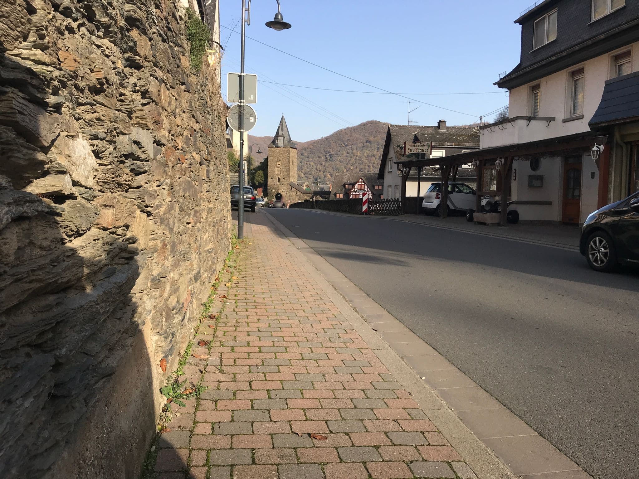 Street view near Weinstube & Gästehaus " Traube Bacharach", Bacharach — © miguel_andrade (CC BY-SA · Mapillary)
