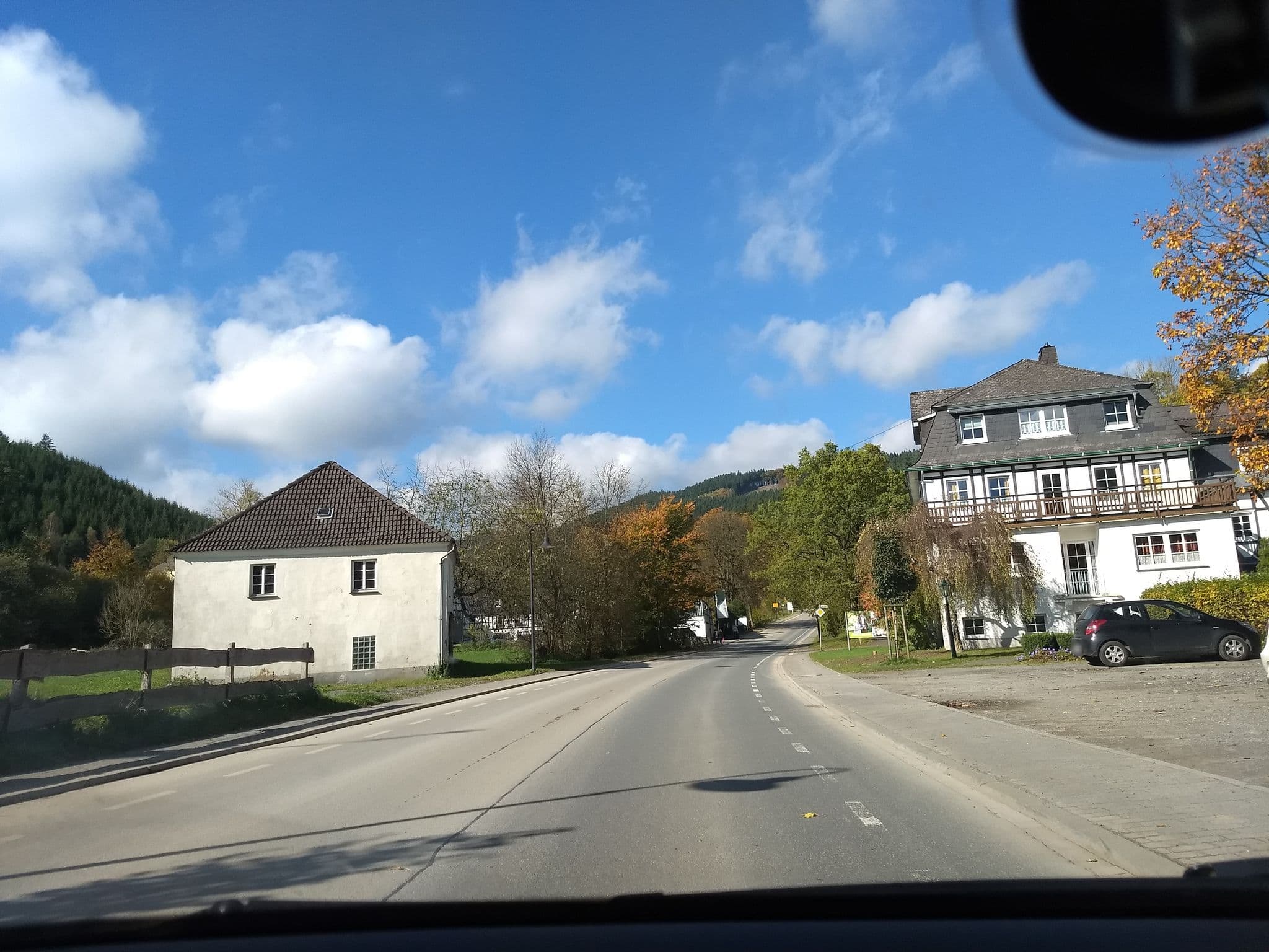 Street view near Ponyhof Meier, Eslohe — © herrtichy (CC BY-SA · Mapillary)