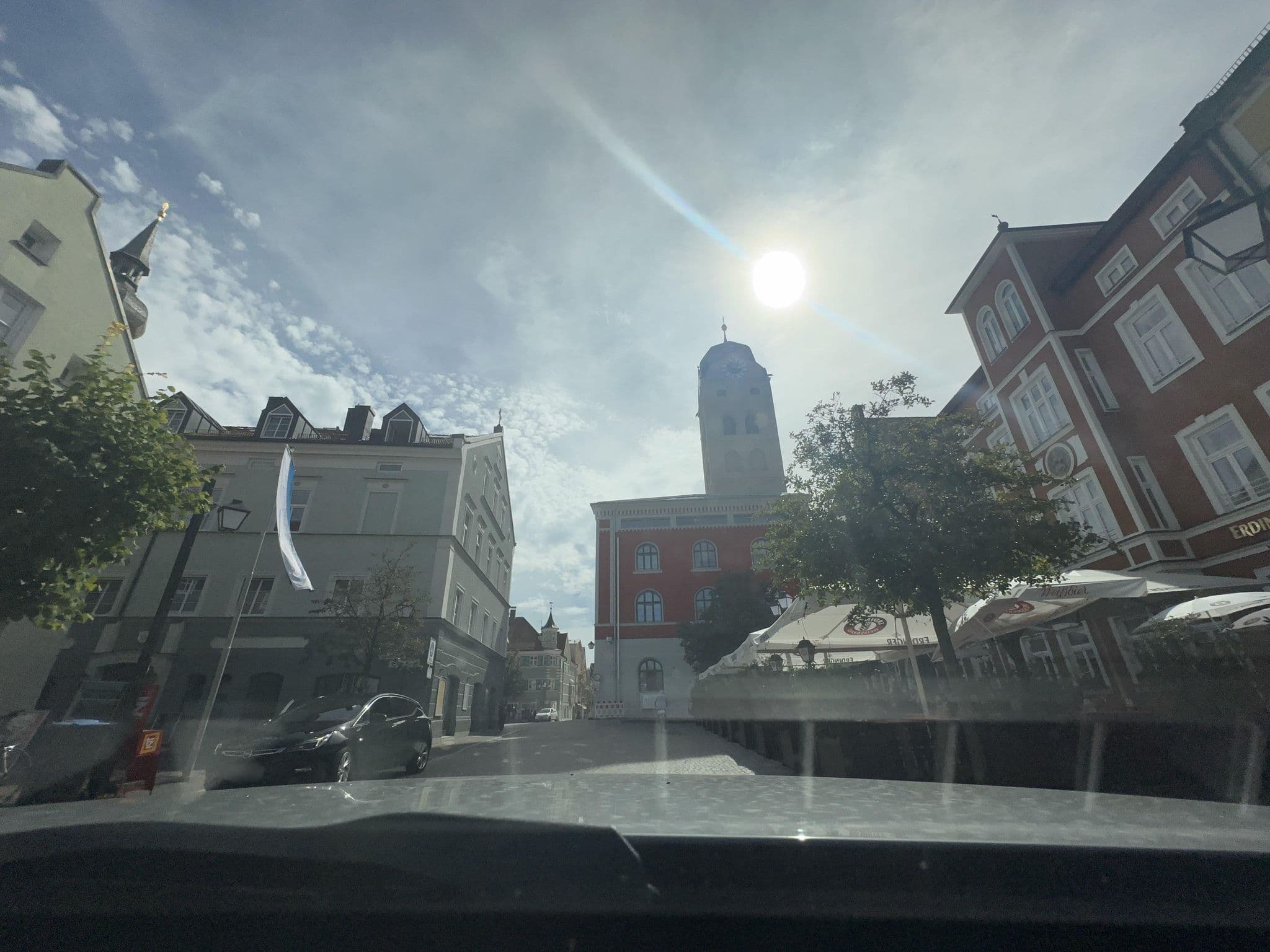 Street view near Erdinger Weissbräu, Erding — © louis-e (CC BY-SA · Mapillary)