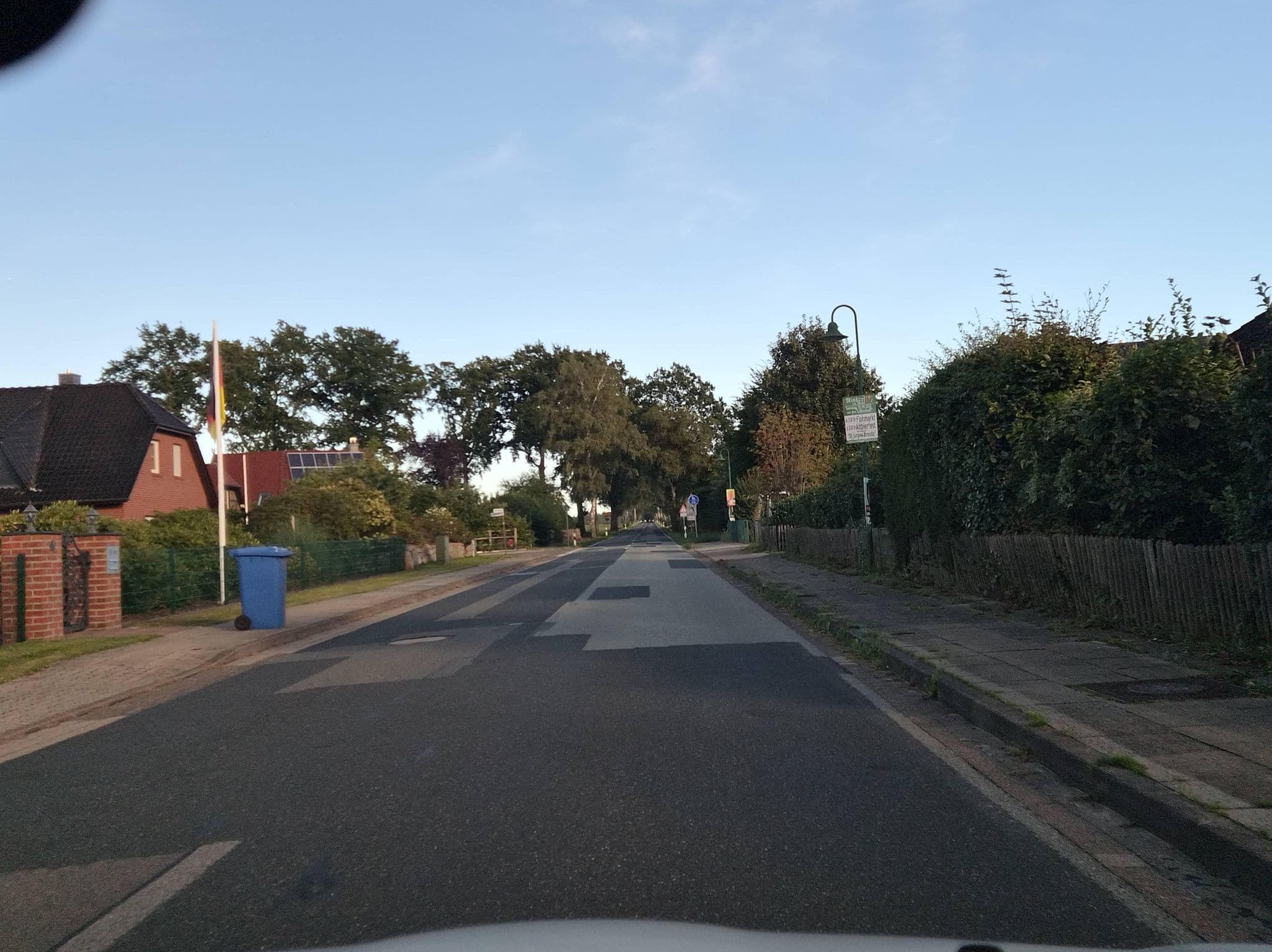 Street view near Ferienwohnung Wischhof, Handeloh — © hotteliene (CC BY-SA · Mapillary)