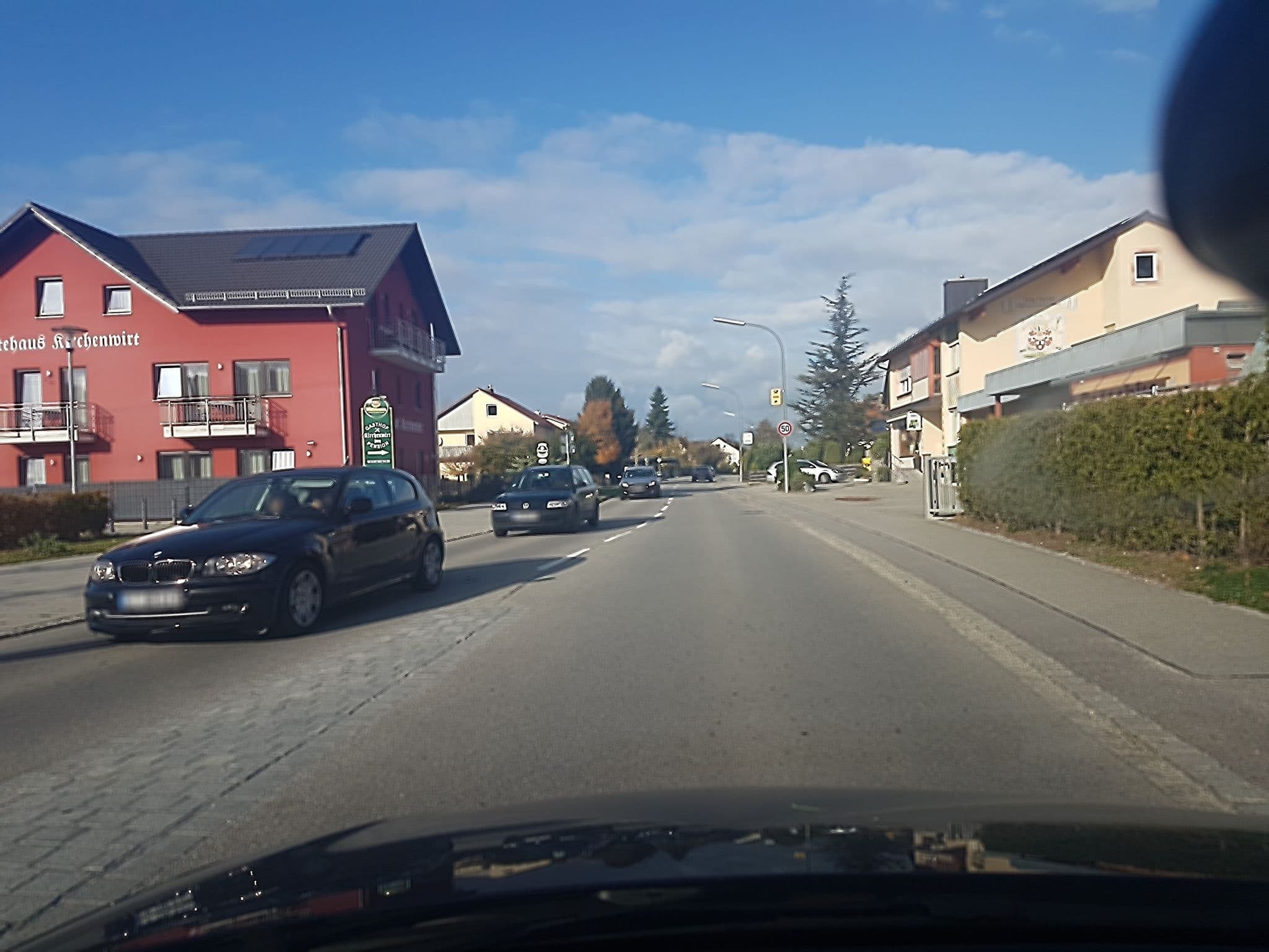 Street view near Gästehaus Kirchenwirt, Niederaichbach — © changchun1 (CC BY-SA · Mapillary)