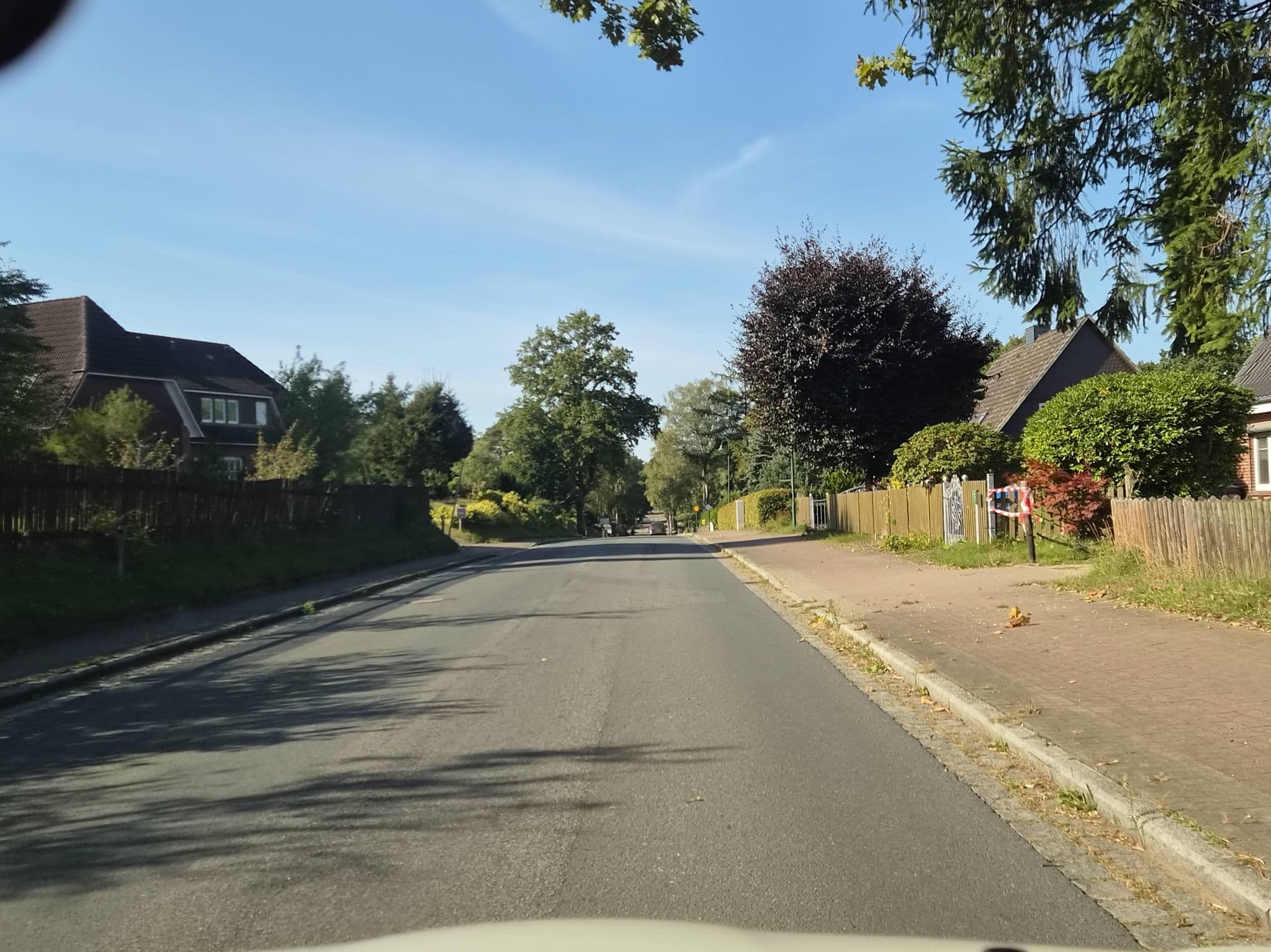 Street view near Ferienwohnung Haus Hördinghausen, Hanstedt — © hotteliene (CC BY-SA · Mapillary)
