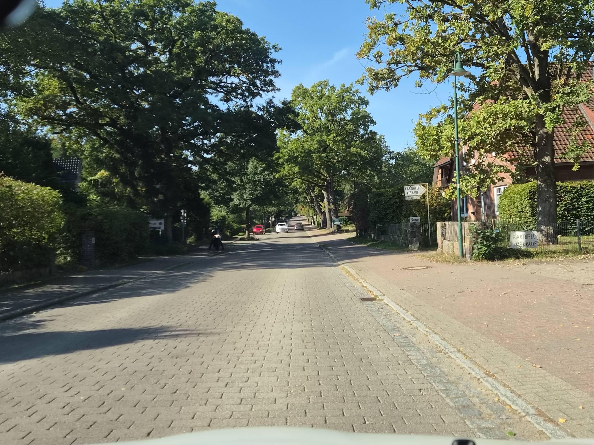 Street view near Ferienwohnung Alte Schmiede, Hanstedt — © hotteliene (CC BY-SA · Mapillary)