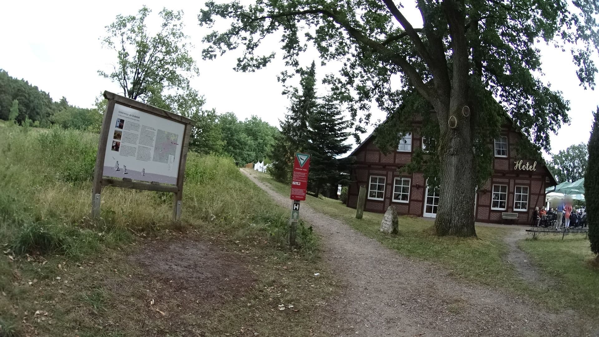 Street view near Hotel Heiderose, Hanstedt — © sashazykov (CC BY-SA · Mapillary)