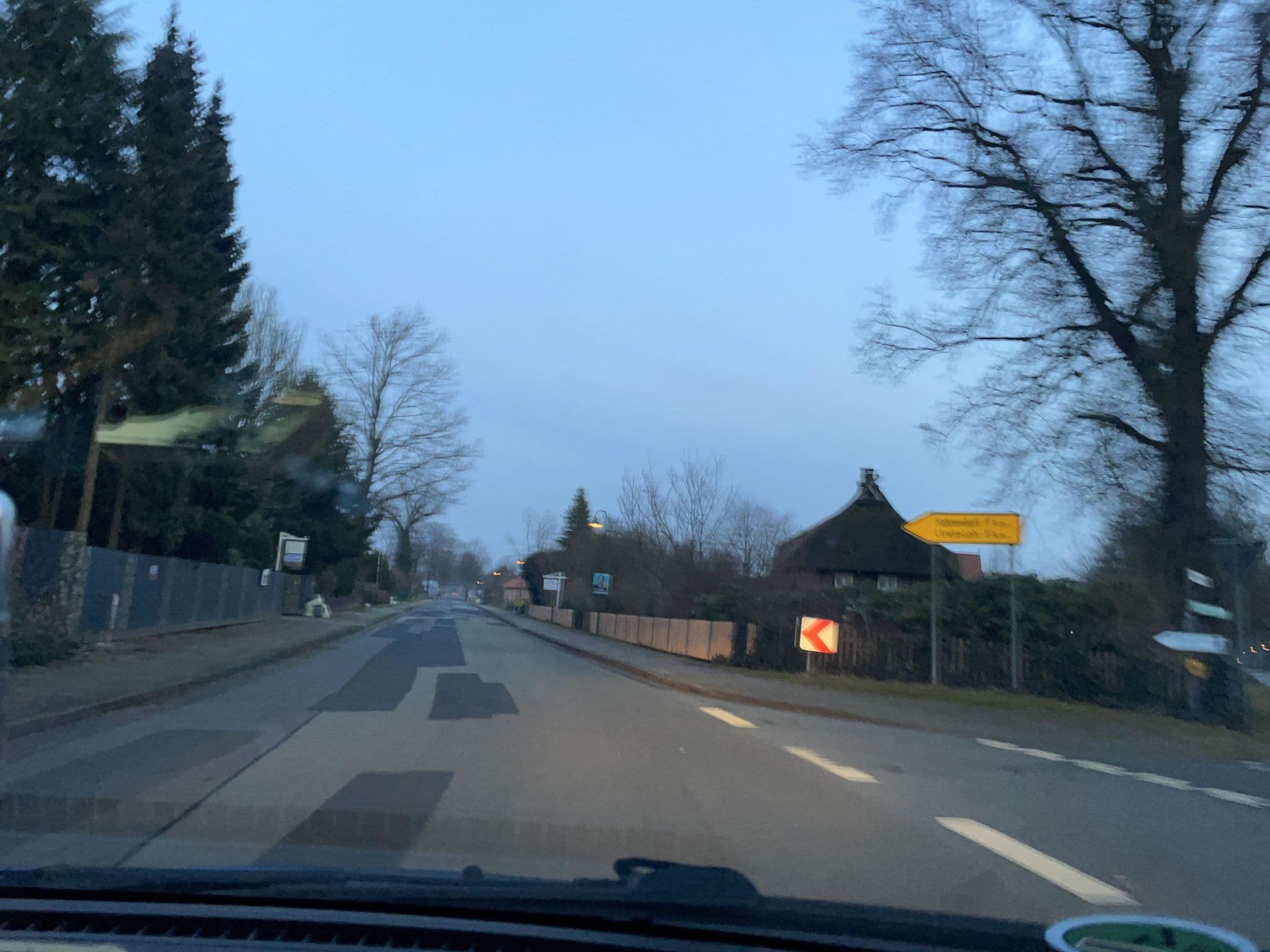 Street view near Gasthof Pension Heidelust, Handeloh — © hotteliene (CC BY-SA · Mapillary)