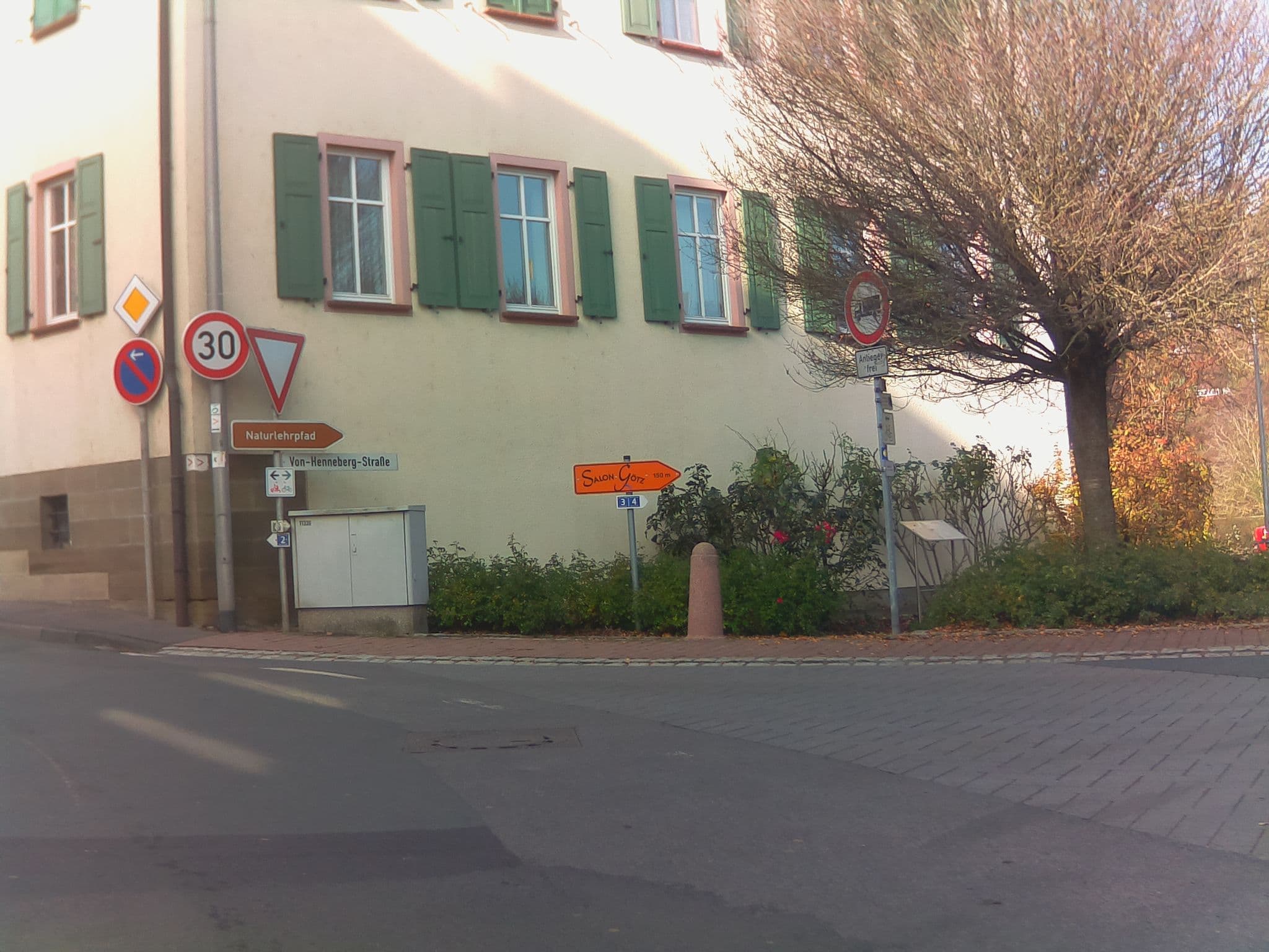Street view near Gasthof zur Krone, Bad Bocklet — © ramap (CC BY-SA · Mapillary)
