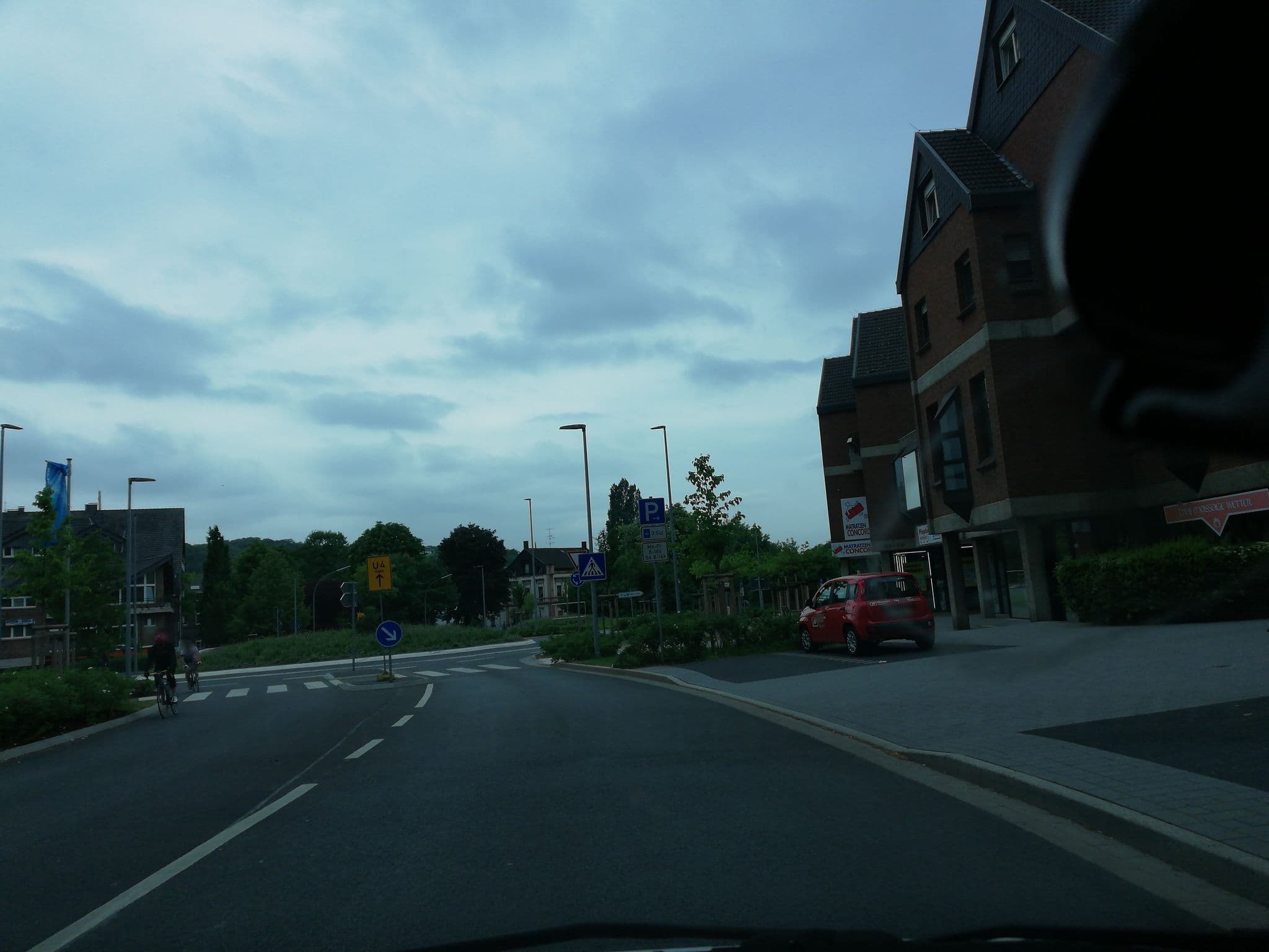 Street view near Drei-Giebel-Haus, Wetter — © thoschi (CC BY-SA · Mapillary)