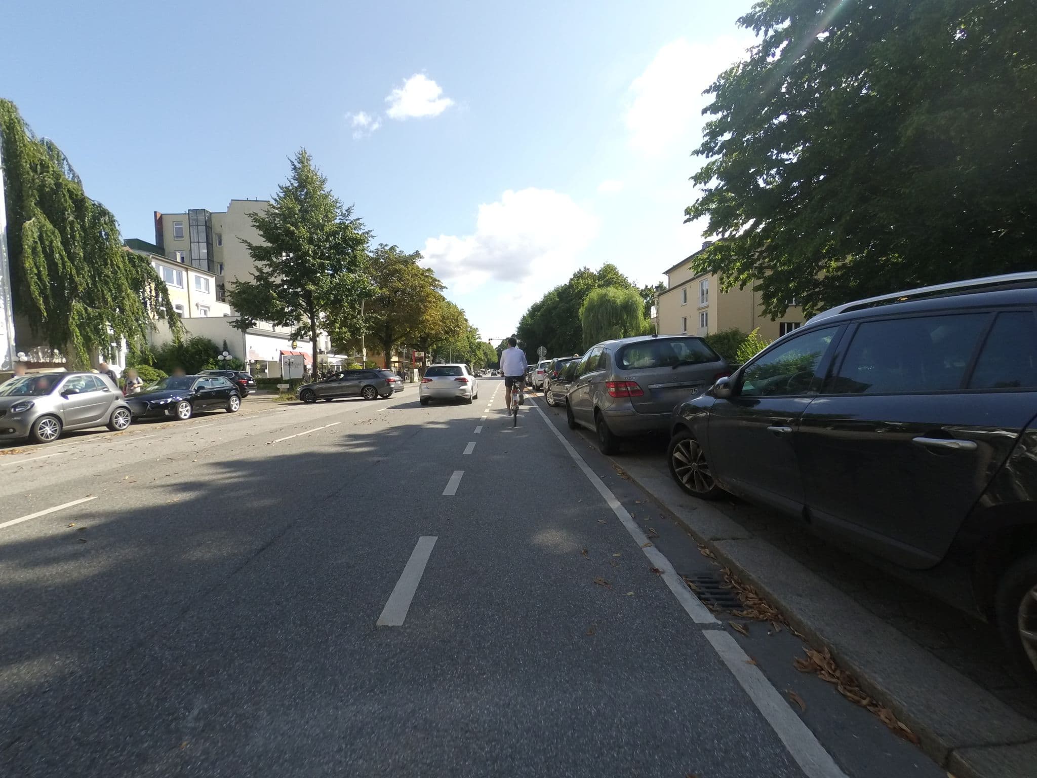 Street view near Hotel du Nord, Harvestehude — © mjay (CC BY-SA · Mapillary)