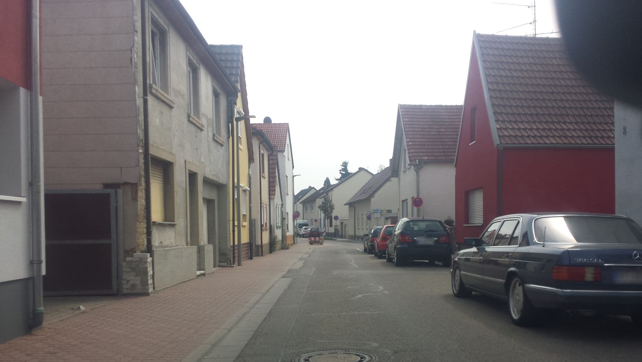 Street view near Hotel garni Pension Ruth, Mutterstadt — © wegavision (CC BY-SA · Mapillary)