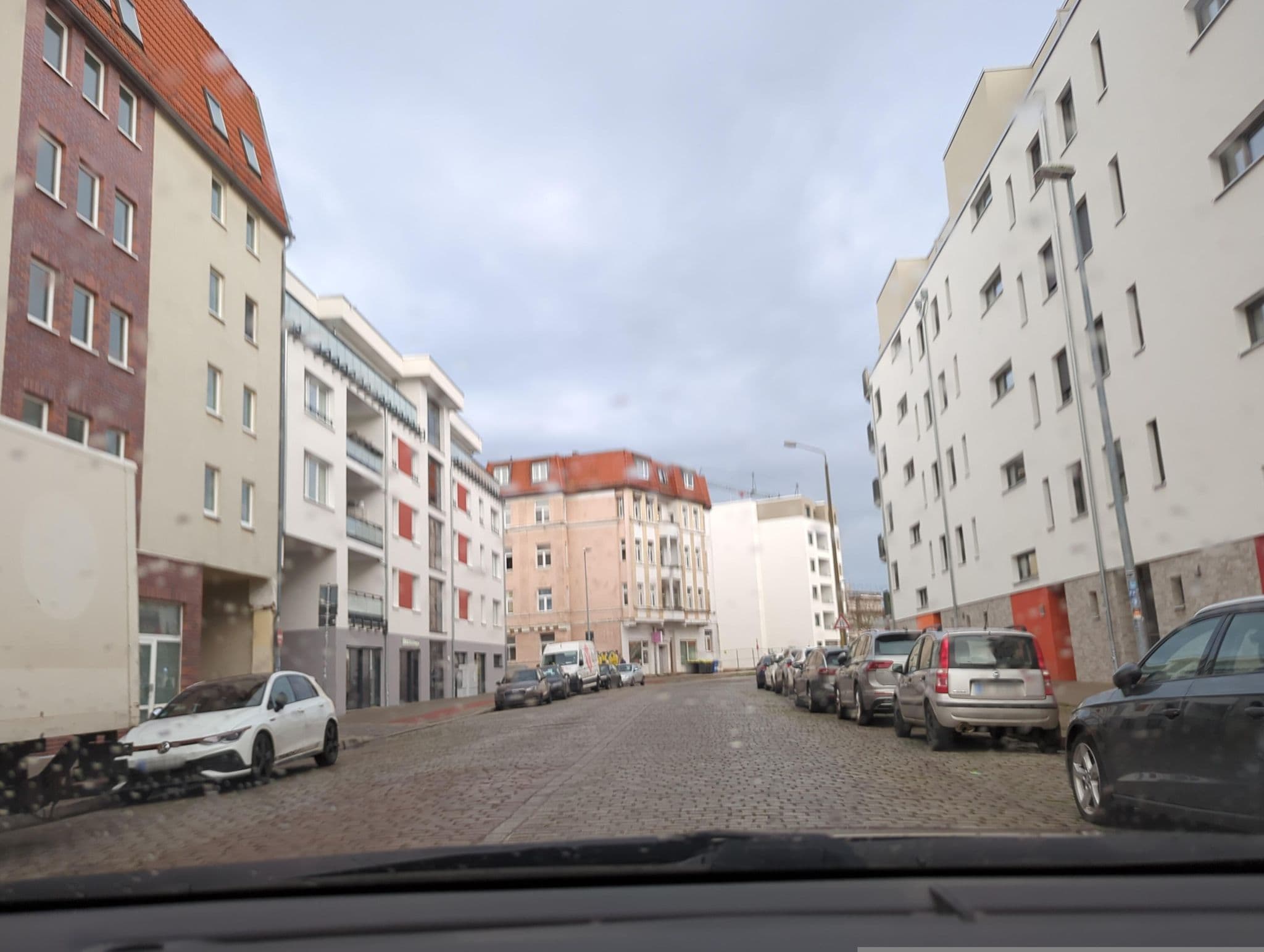 Street view near sleep & go, Neue Neustadt — © AlexSpritze (CC BY-SA · Mapillary)
