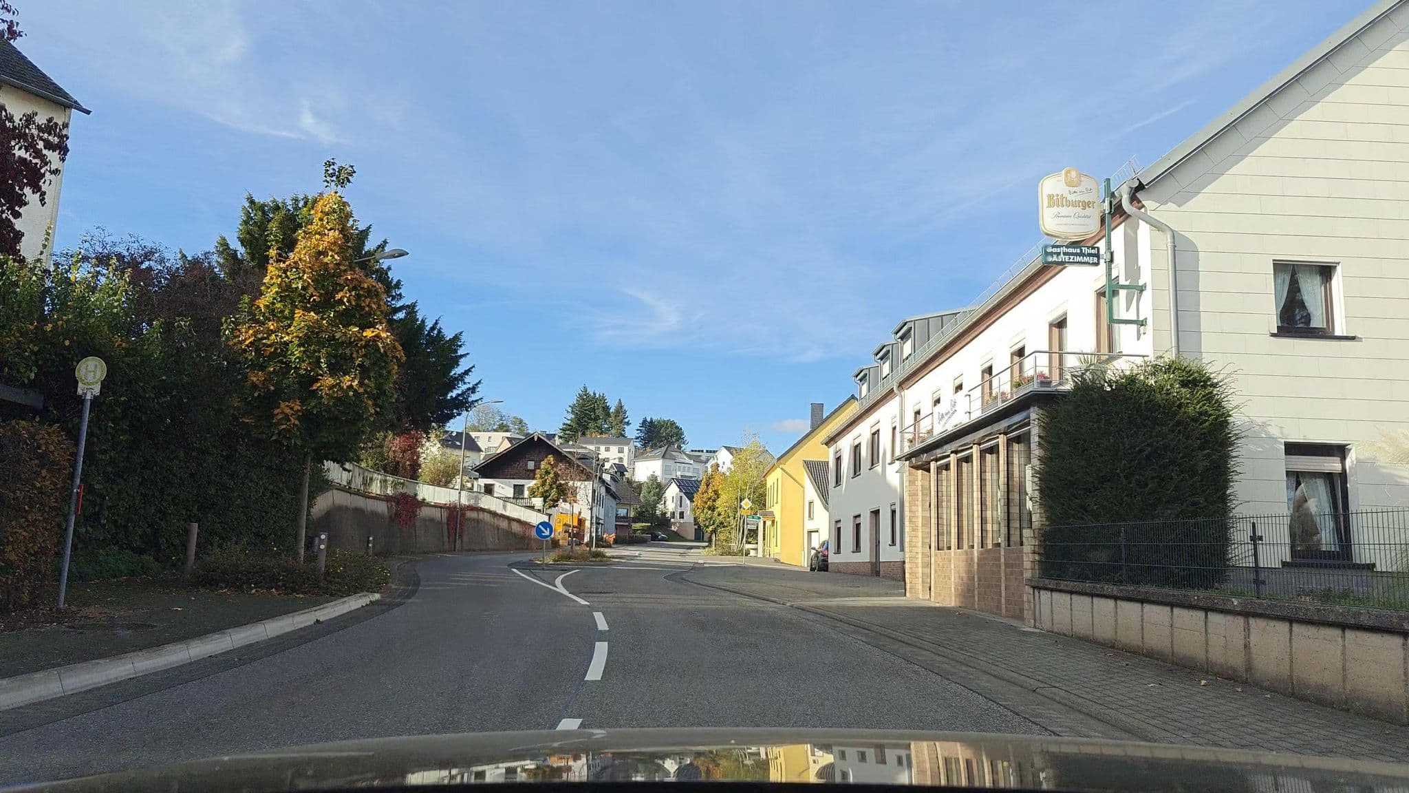 Street view near Gasthaus Thiel, Pellingen — © amenophis (CC BY-SA · Mapillary)