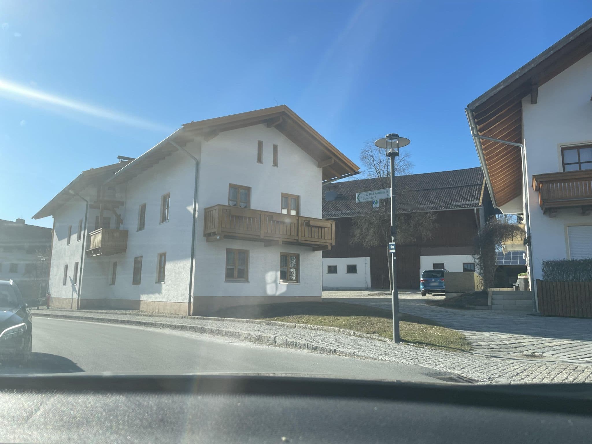 Street view near Ferien auf dem Schedlbauernhof, Familie Graßl, Arnbruck — © Jubisser (CC BY-SA · Mapillary)