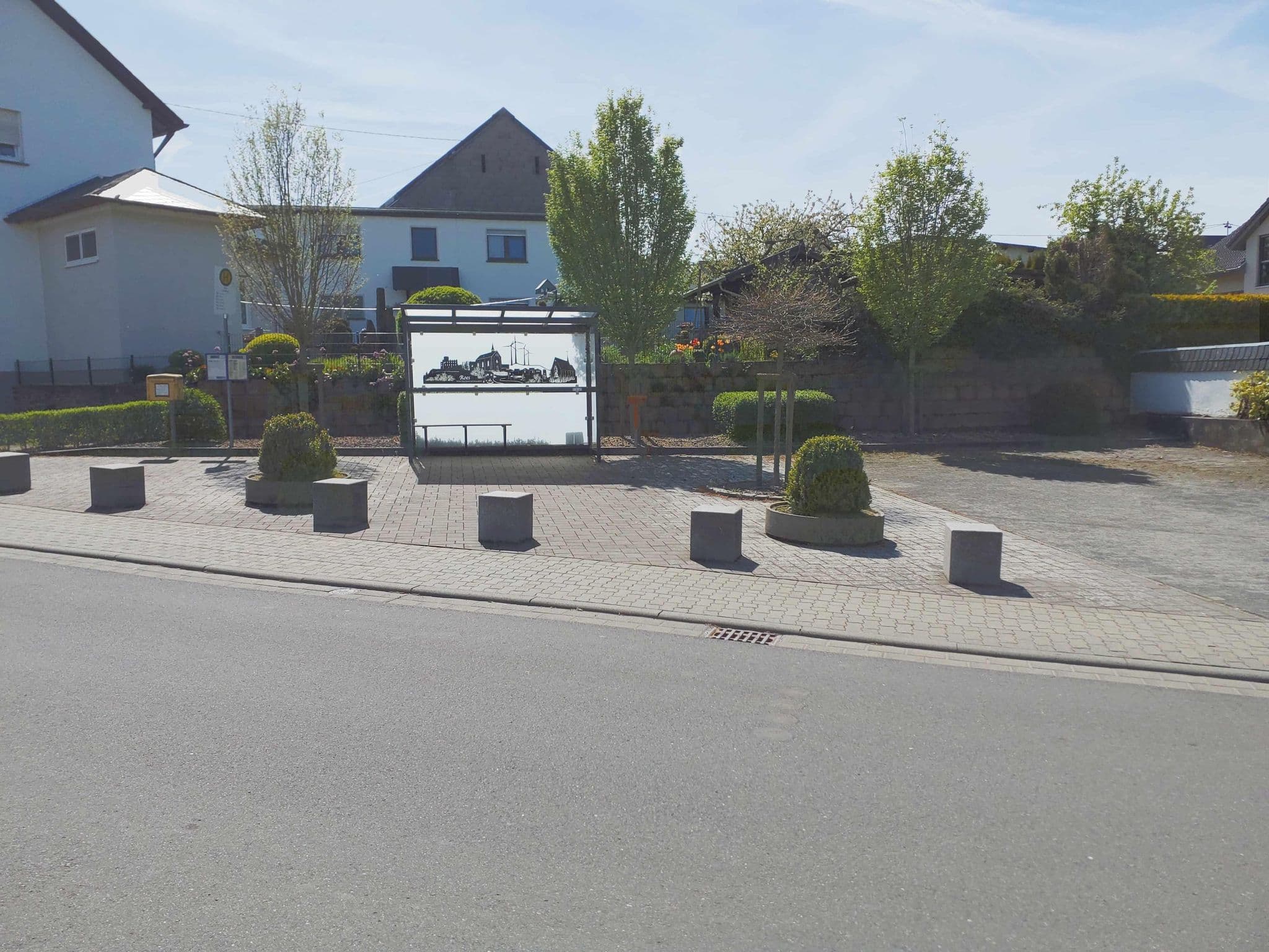 Street view near Zum Dorfkrug, Mertloch — © Vosgivince (CC BY-SA · Mapillary)