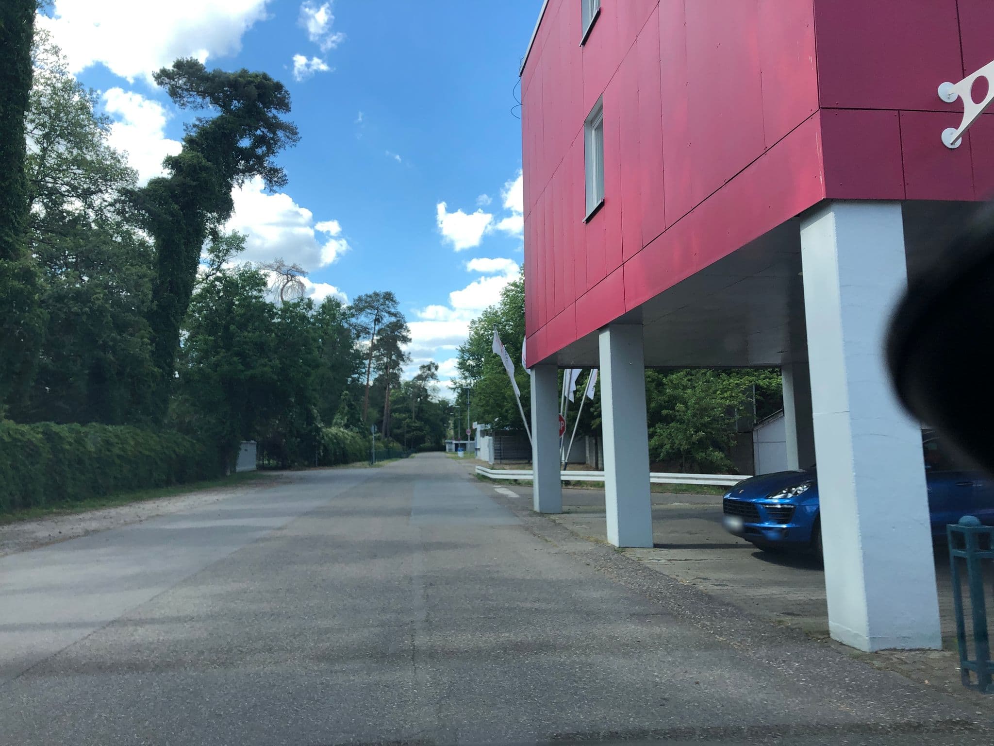 Street view near Hotel Motodrom, Hockenheim — © knistertoni (CC BY-SA · Mapillary)