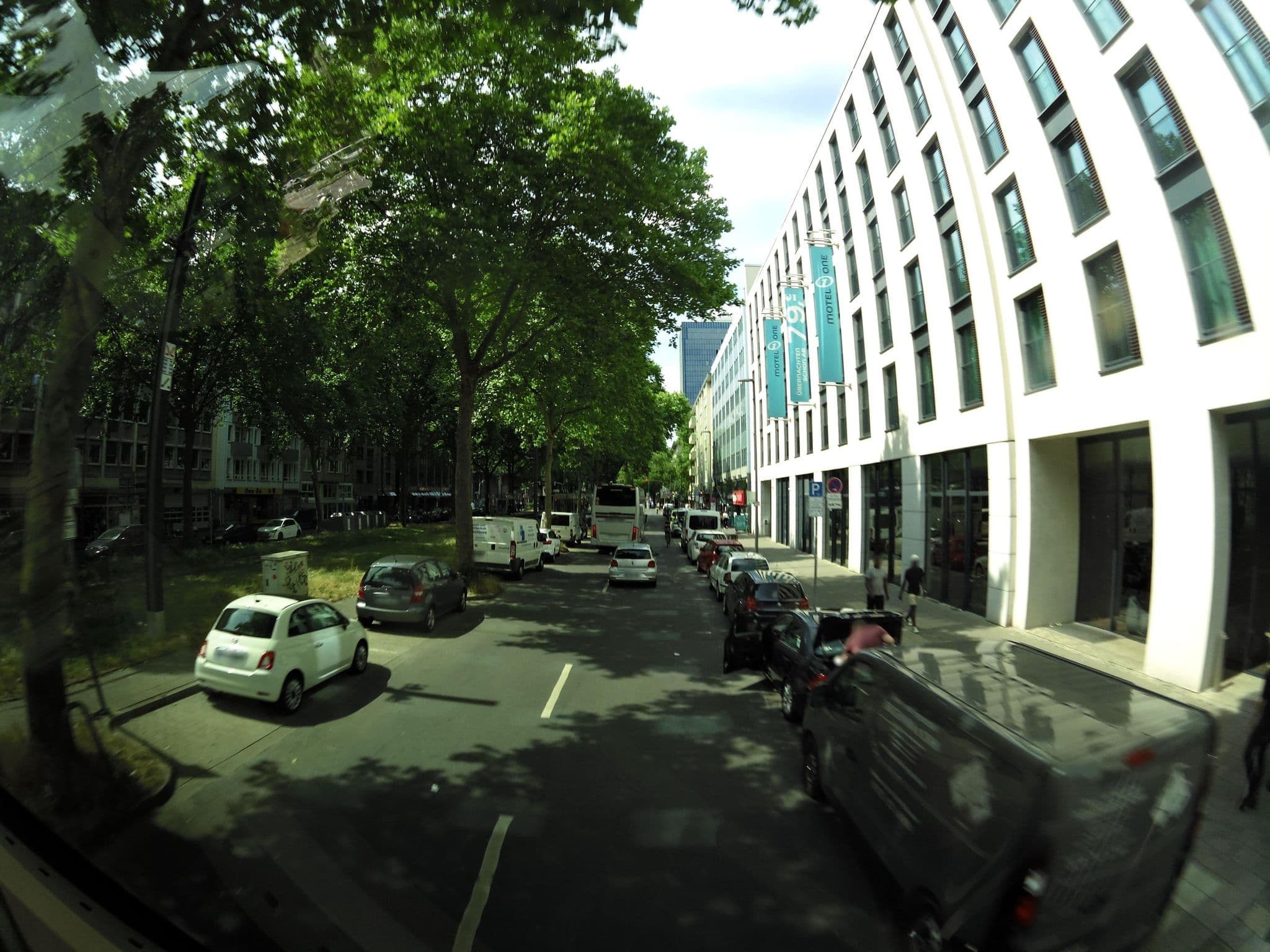 Street view near Motel One, Düsseldorf — © zoegglmeyr1 (CC BY-SA · Mapillary)