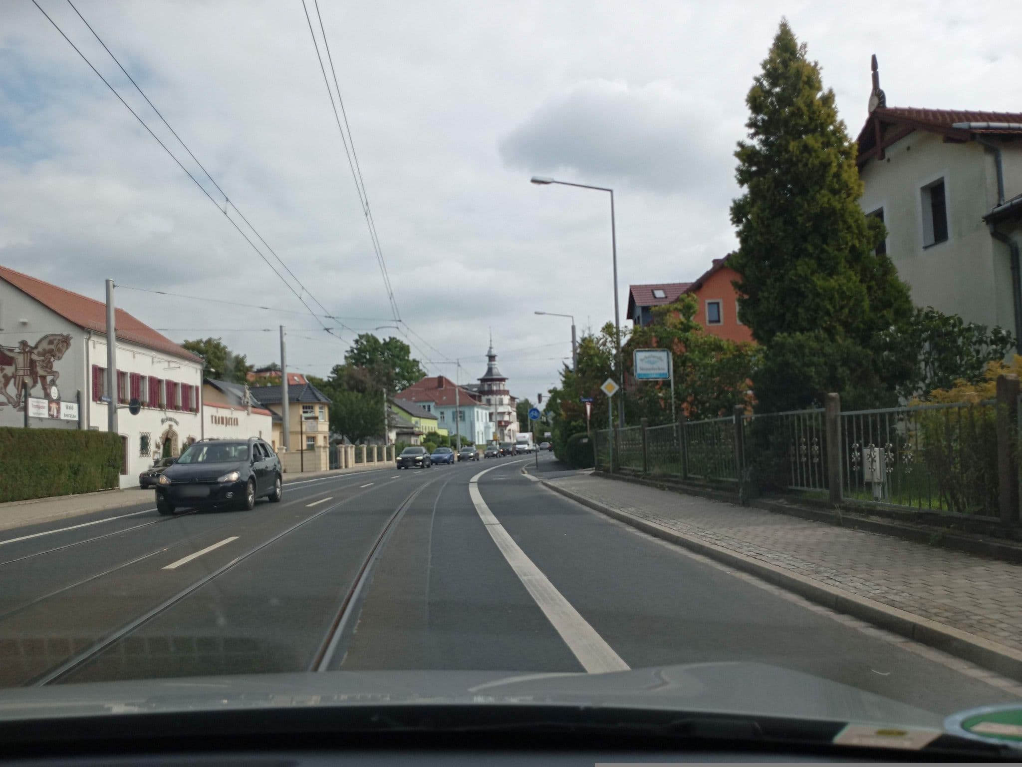 Street view near Zimmer & Ferienwohnung Familie Griesch, Loschwitz — © atze02 (CC BY-SA · Mapillary)