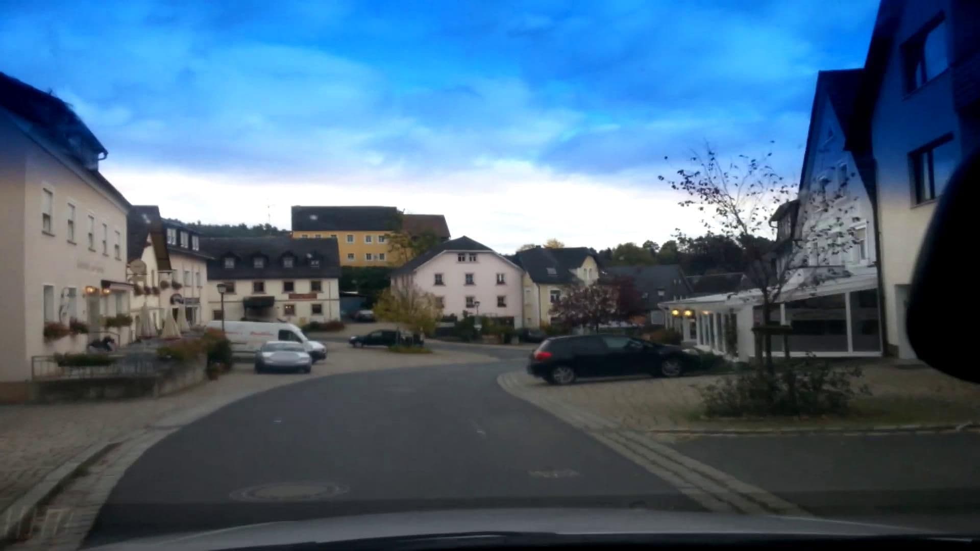 Street view near Metzgerei und Gastwirtschaft Tauer, Wonsees — © r66 (CC BY-SA · Mapillary)