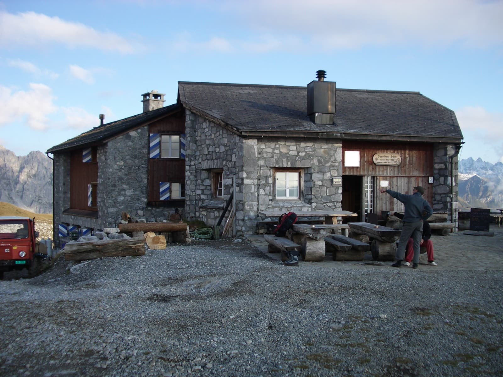 Carschinahütte (via Wikimedia Commons, CC BY-SA 3.0)