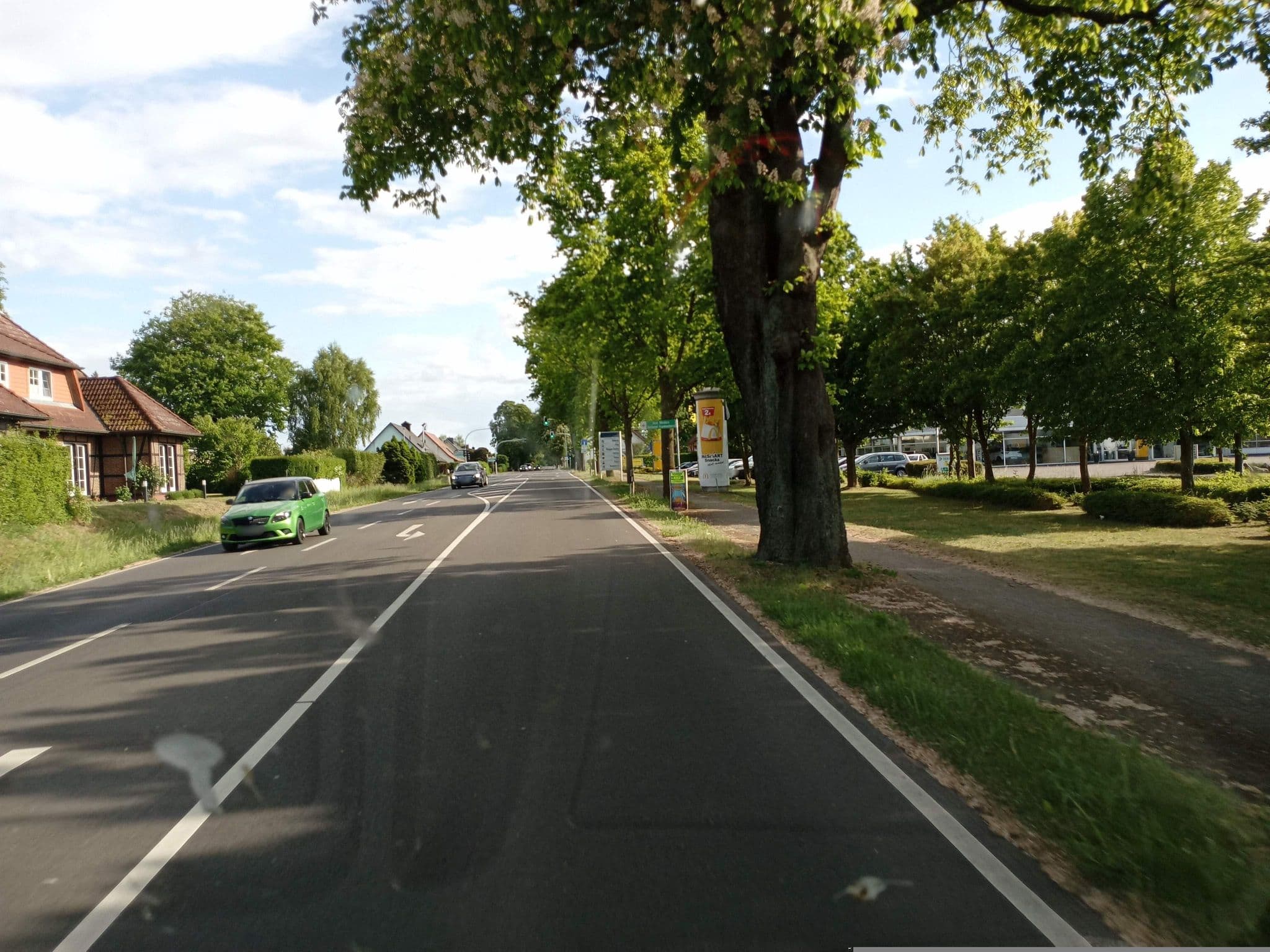 Street view near Pension und Café Landhaus Schwerin, Lewenberg — © atze02 (CC BY-SA · Mapillary)