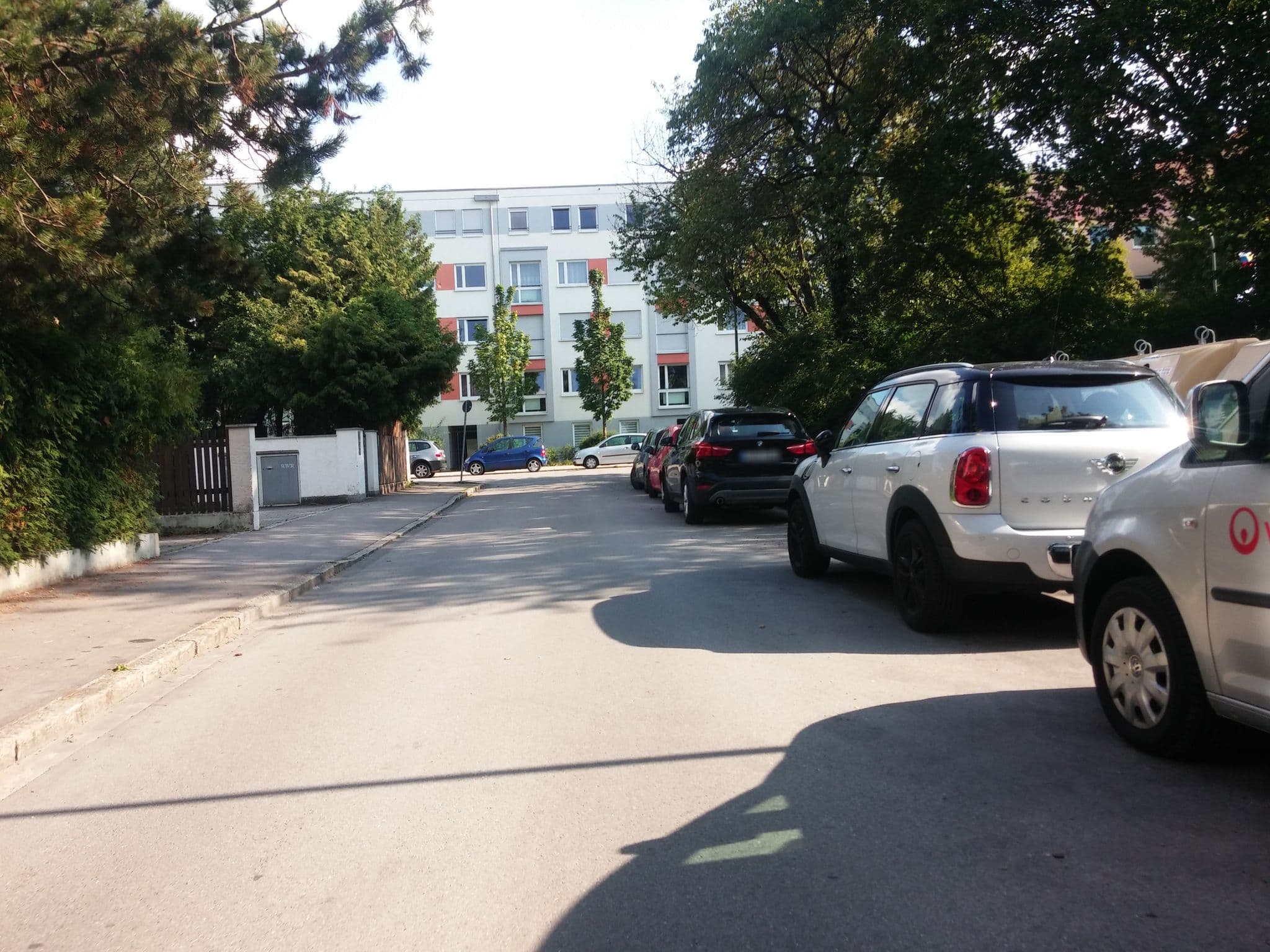 Street view near Pension Fleischmann, Bogenhausen — © umap (CC BY-SA · Mapillary)