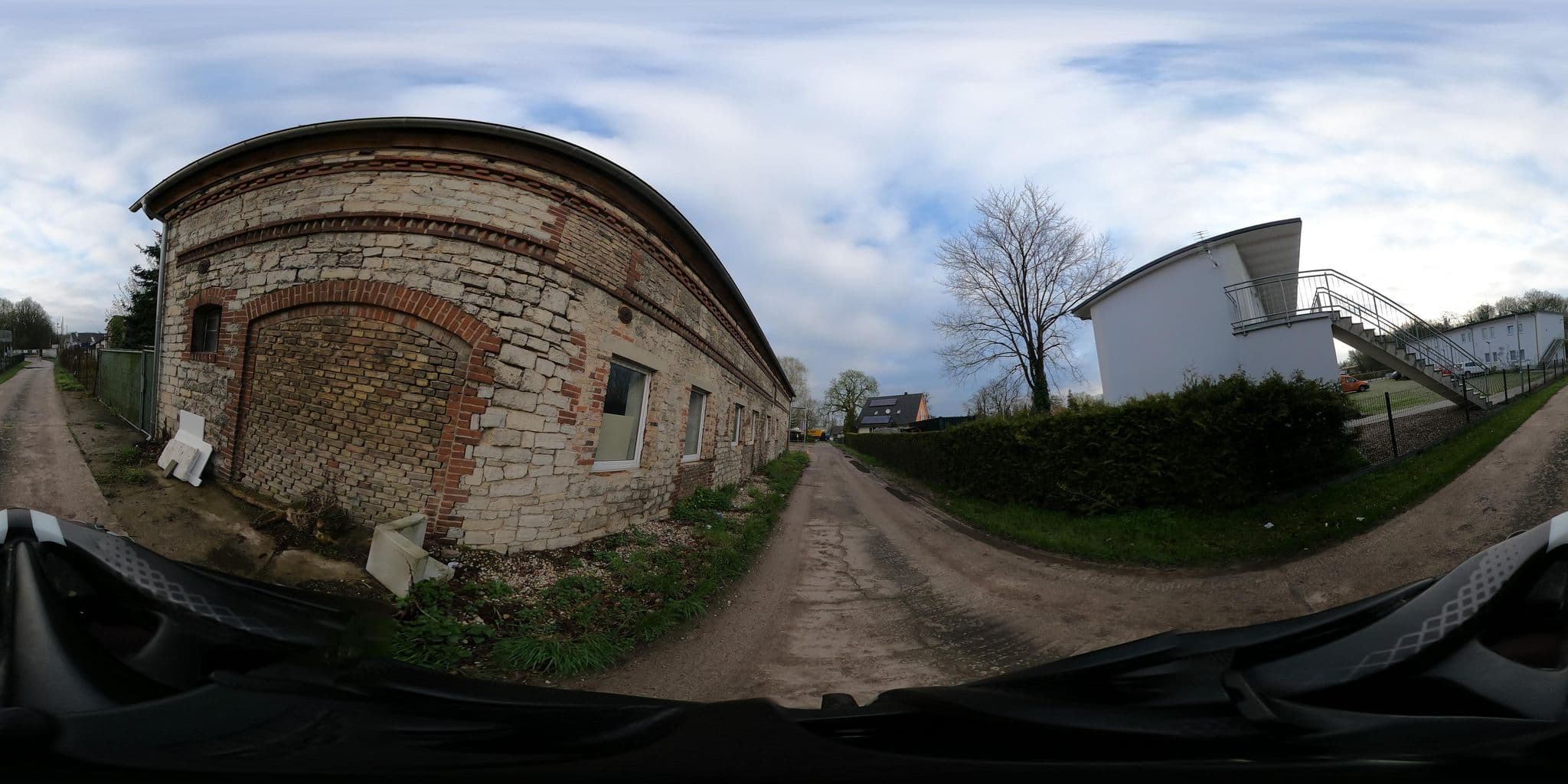 Street view near B1-Motel, Schöneiche — © stefanhrt (CC BY-SA · Mapillary)