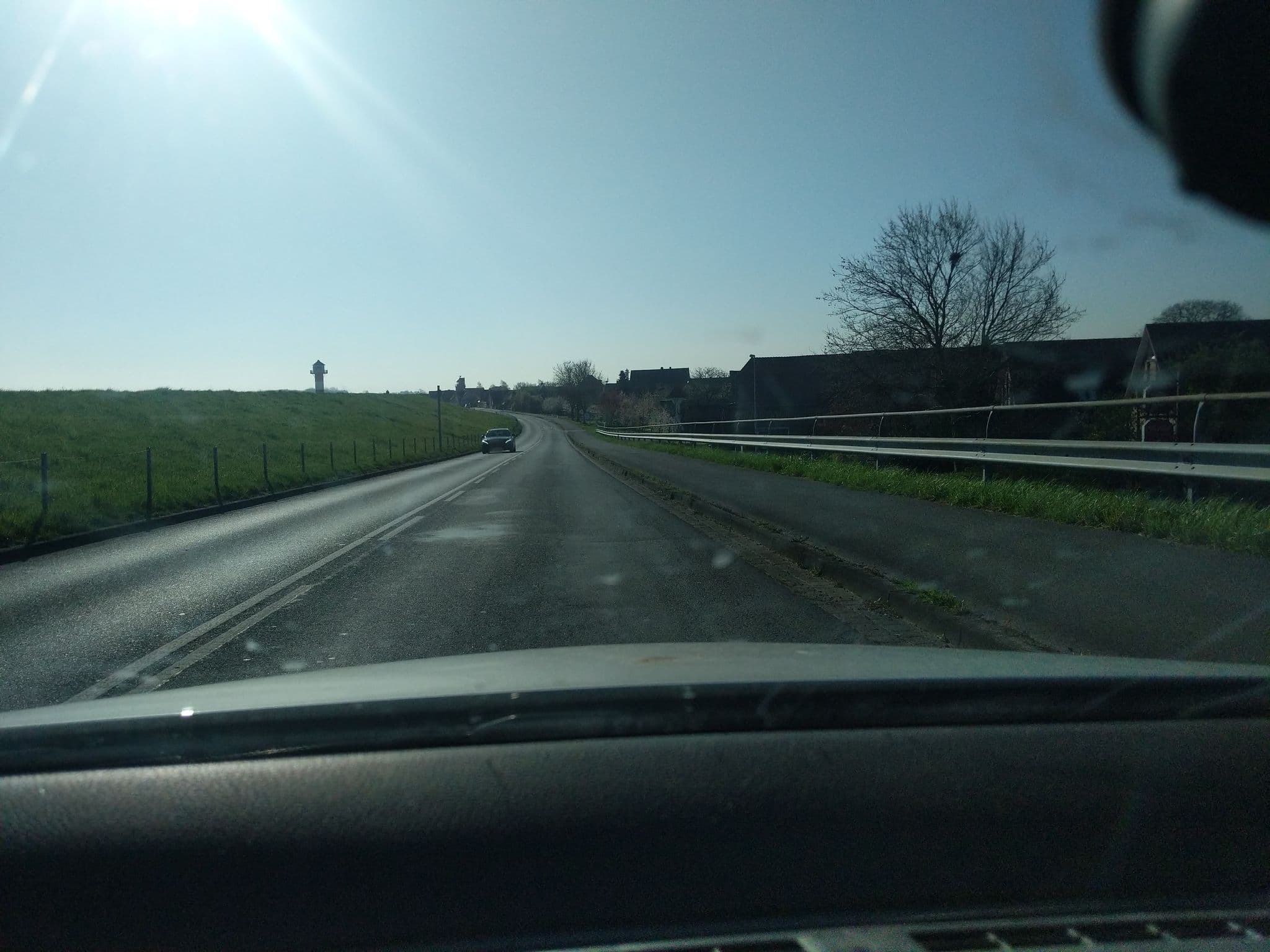 Street view near Hotel Restaurant Elb Blick, Grünendeich — © nesshof (CC BY-SA · Mapillary)