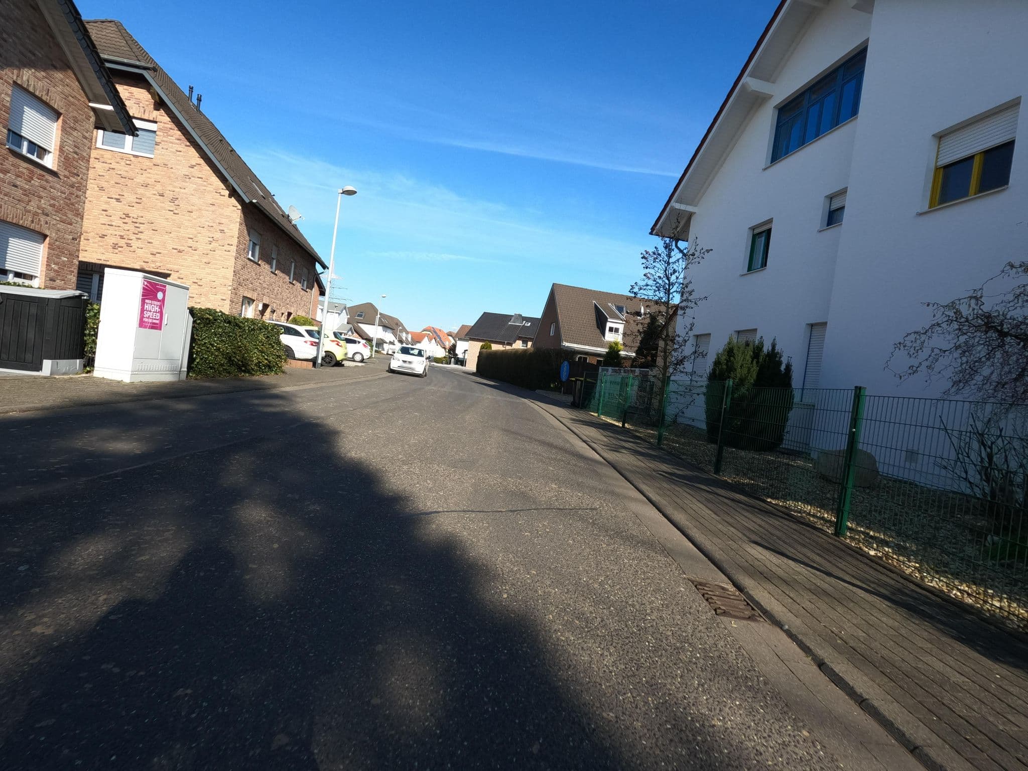 Street view near Leif's Apartmenthaus, Hückelhoven — © hektor1989 (CC BY-SA · Mapillary)