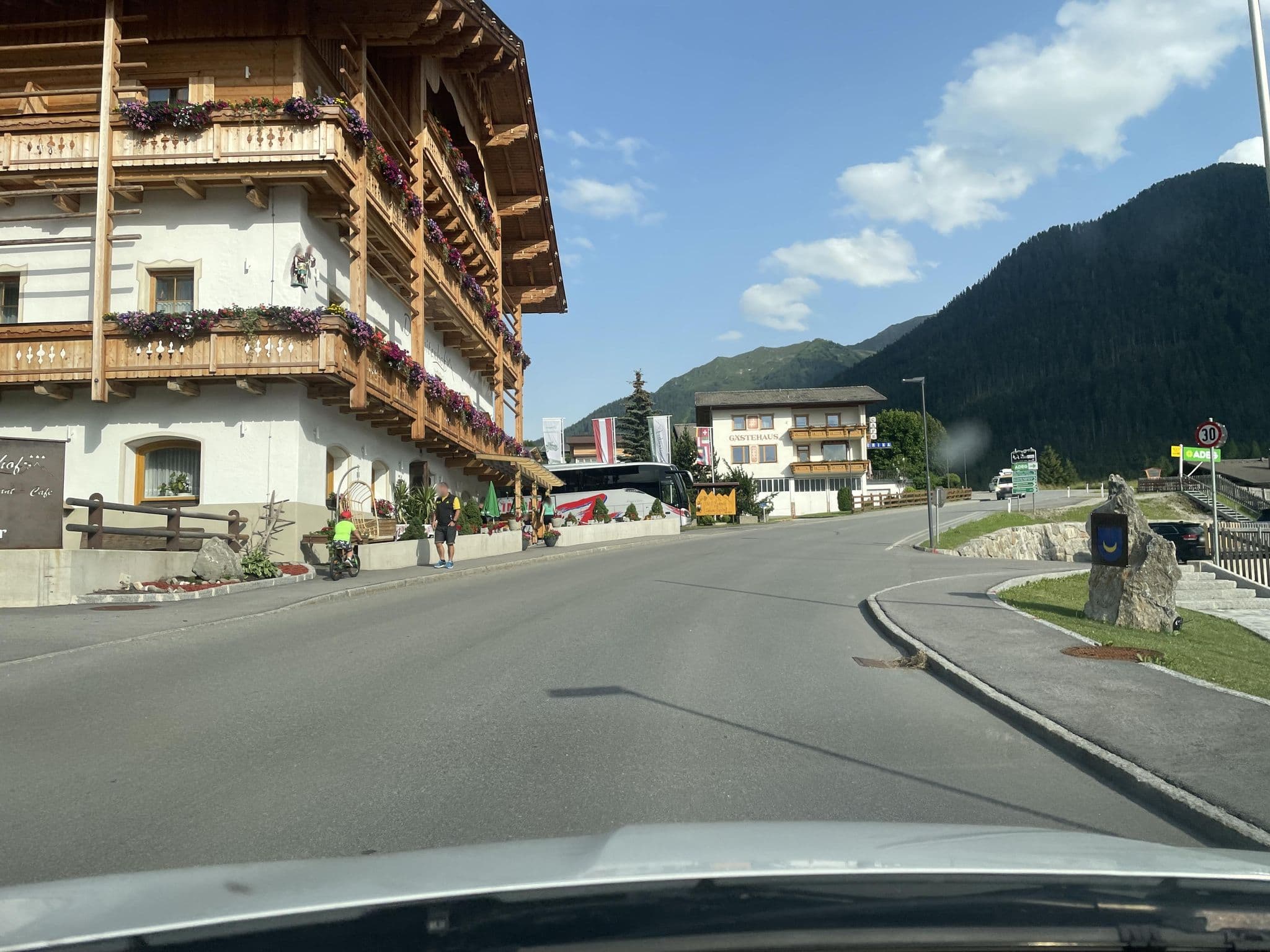 Street view near Dolomitenhof, Sillian — © chicc0 (CC BY-SA · Mapillary)