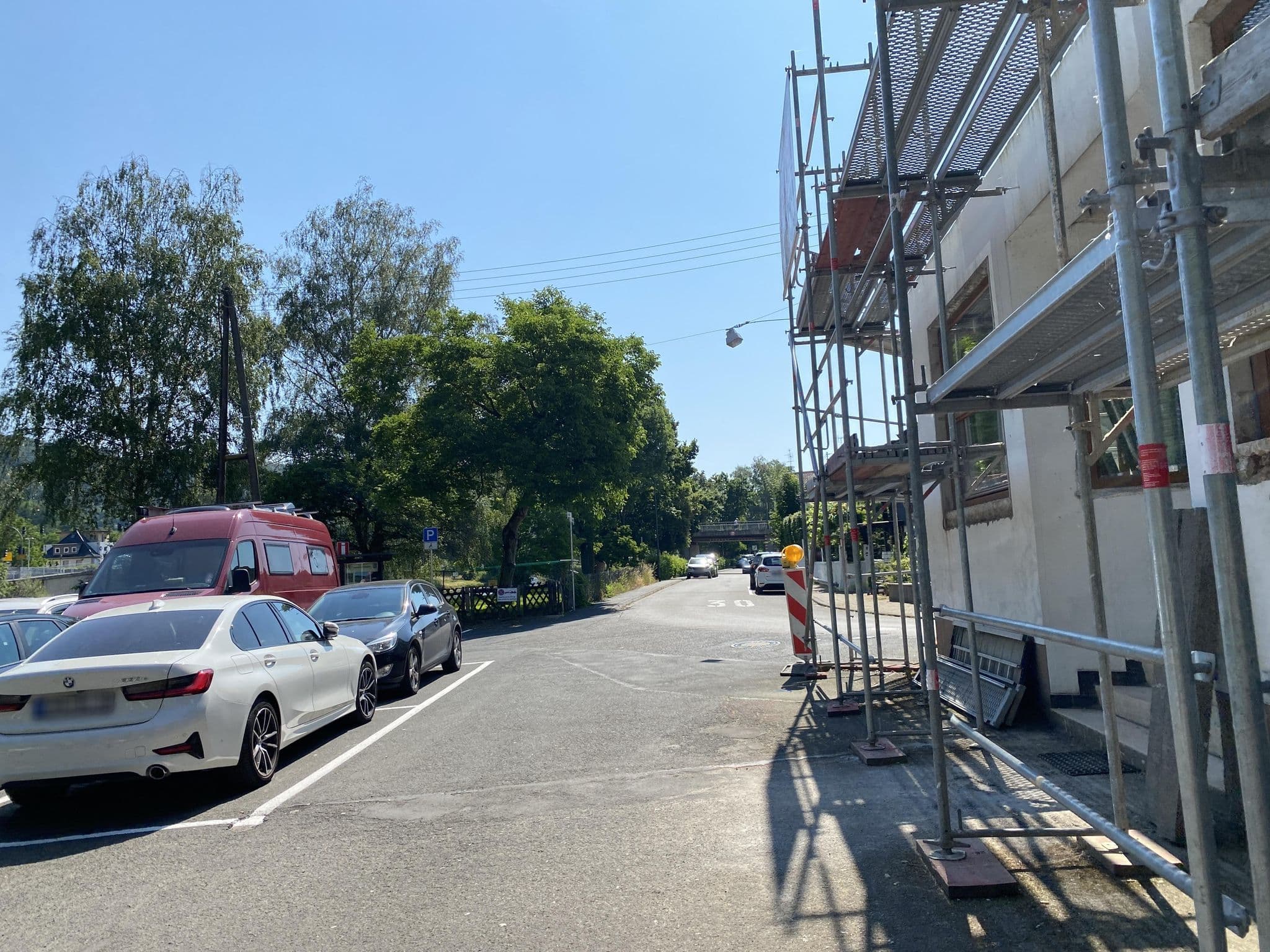 Street view near Hotel Lahneck, Fachbach — © troher15 (CC BY-SA · Mapillary)