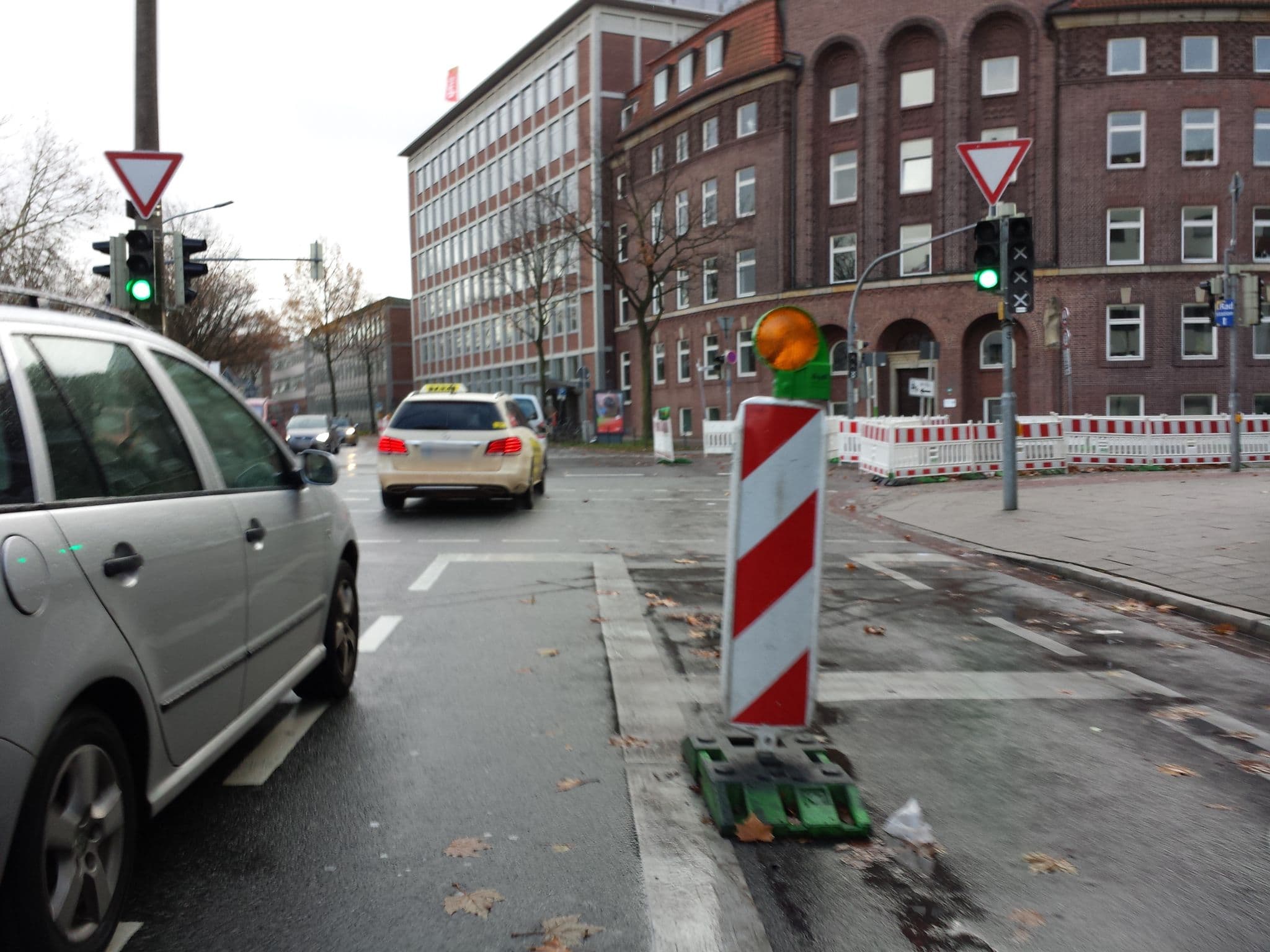 Street view near B&B Hotels, Bremen — © hubert87 (CC BY-SA · Mapillary)