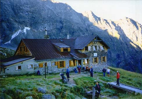 Geraer Hütte (via Wikimedia Commons, CC BY-SA 3.0)