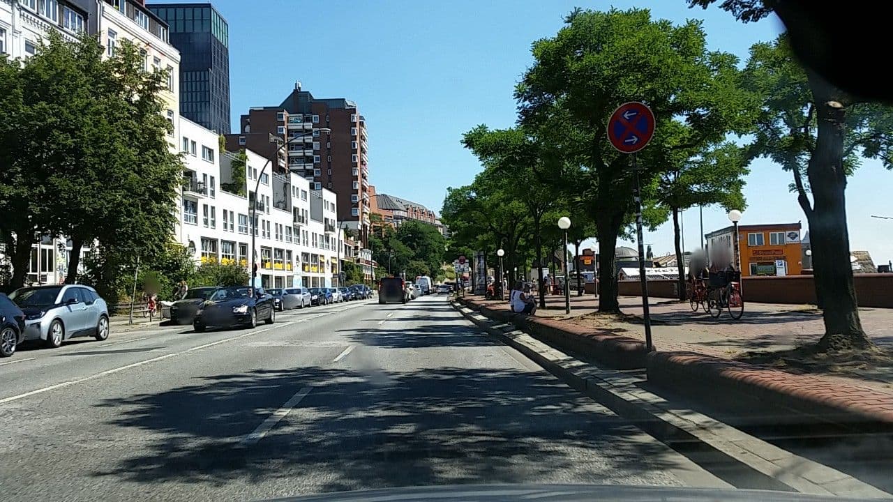Street view near St. Pauli, Altona-Altstadt — © tian (CC BY-SA · Mapillary)