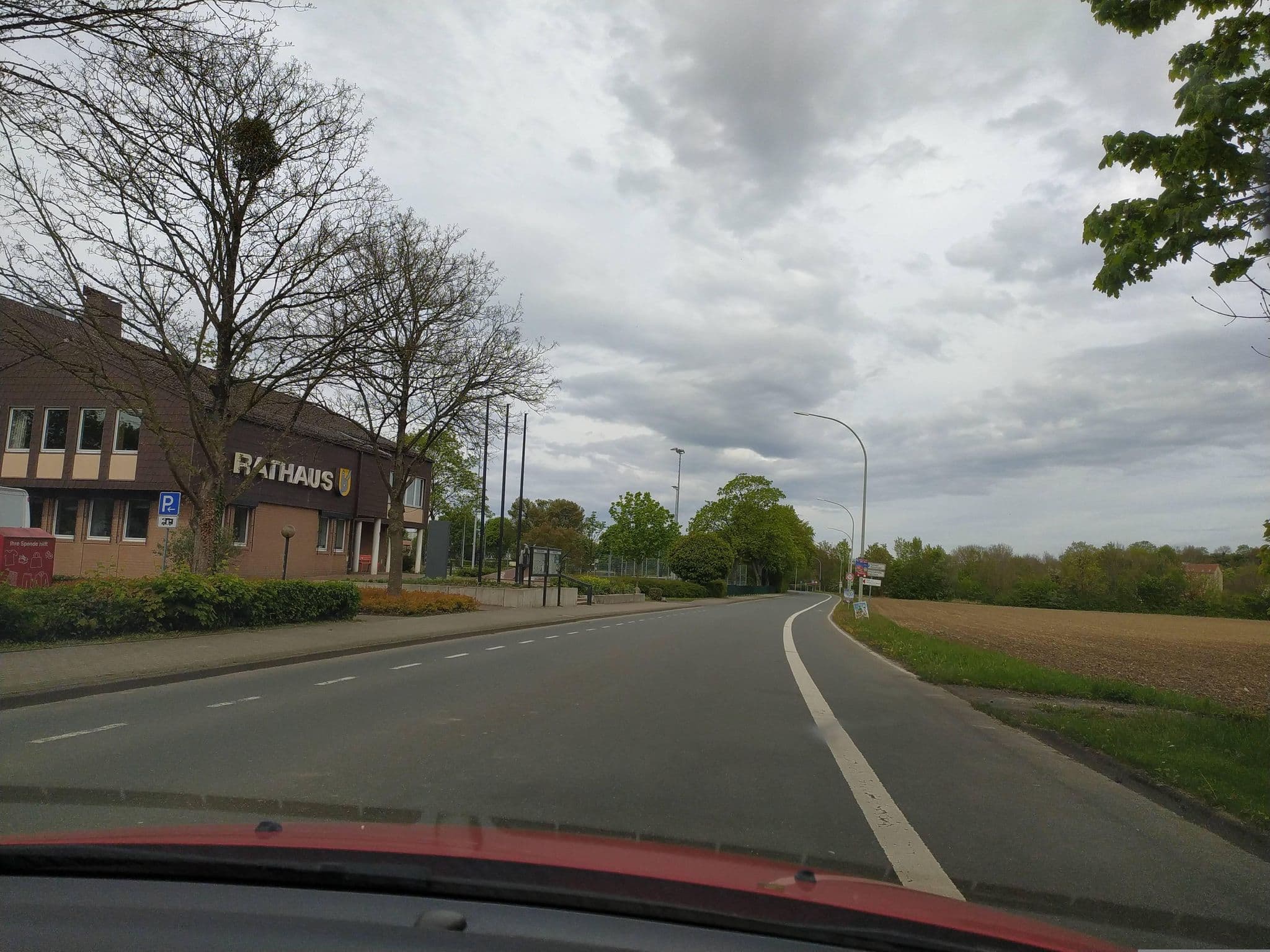 Street view near Wohnmobilstellplatz Borchen, Paderborn — © steinm (CC BY-SA · Mapillary)