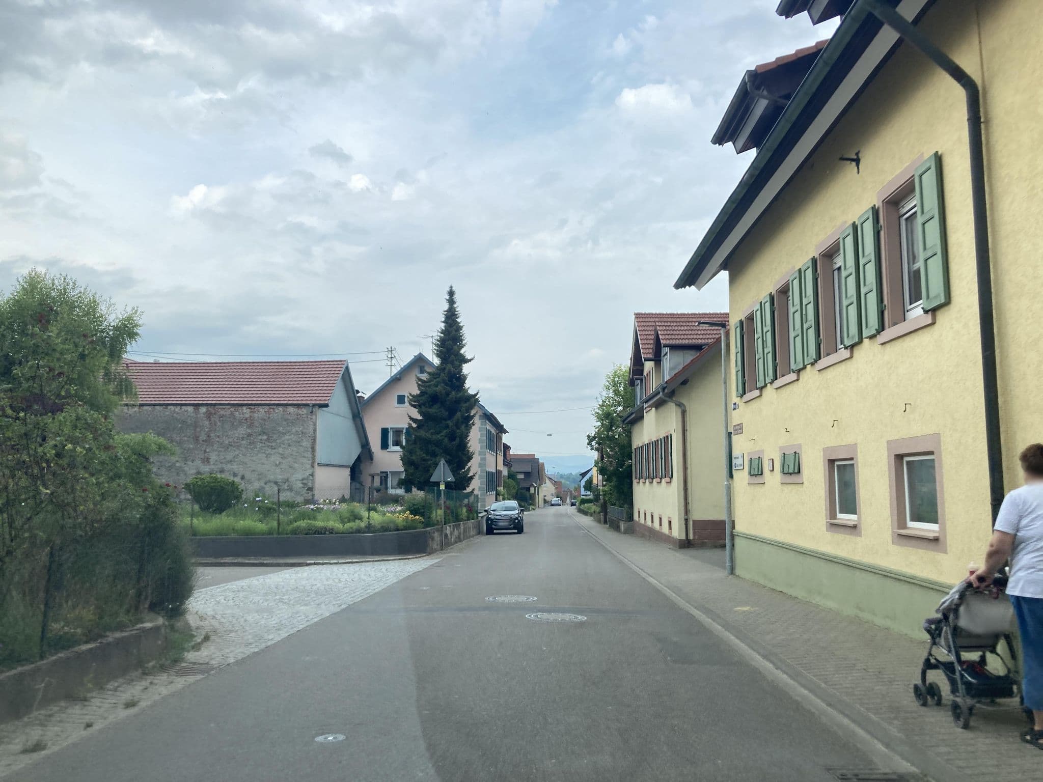 Street view near Richard Schmidt, Eichstetten — © tasmaniadevil (CC BY-SA · Mapillary)