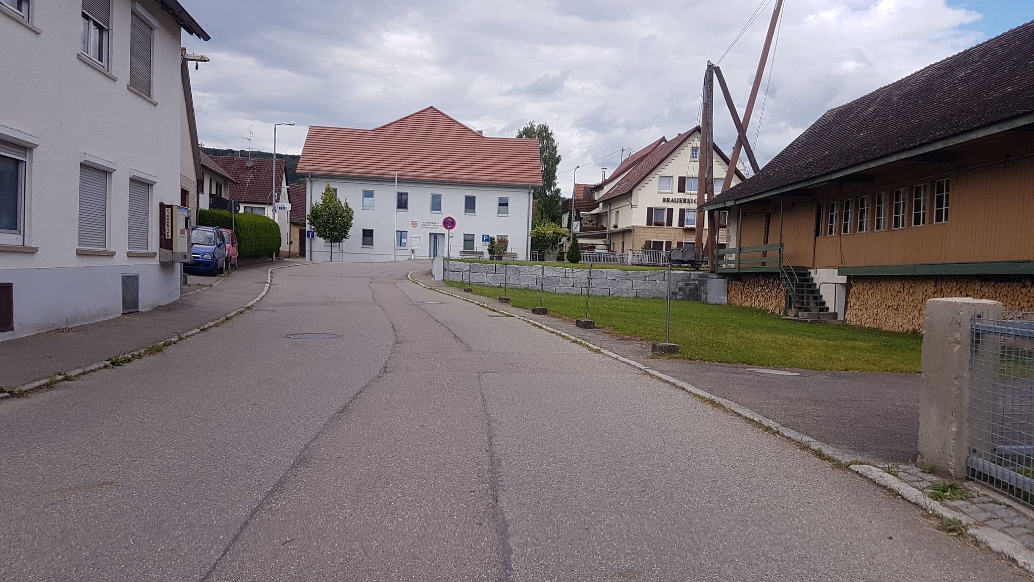 Street view near Gästehaus Bauer am Bach, Obermarchtal — © changchun1 (CC BY-SA · Mapillary)