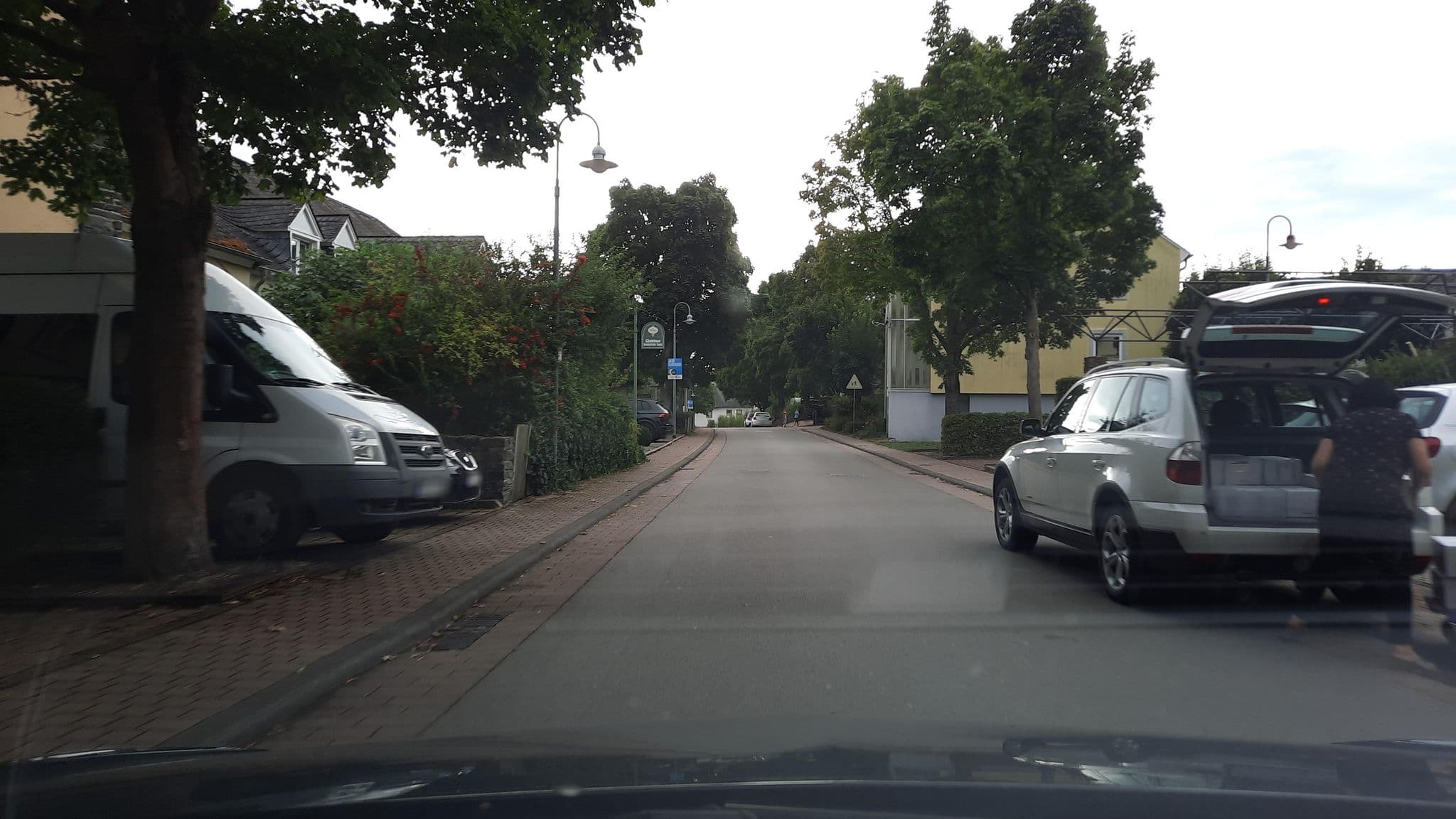 Street view near Gästehaus "Alt Mehring", Riol — © Lowiekse (CC BY-SA · Mapillary)