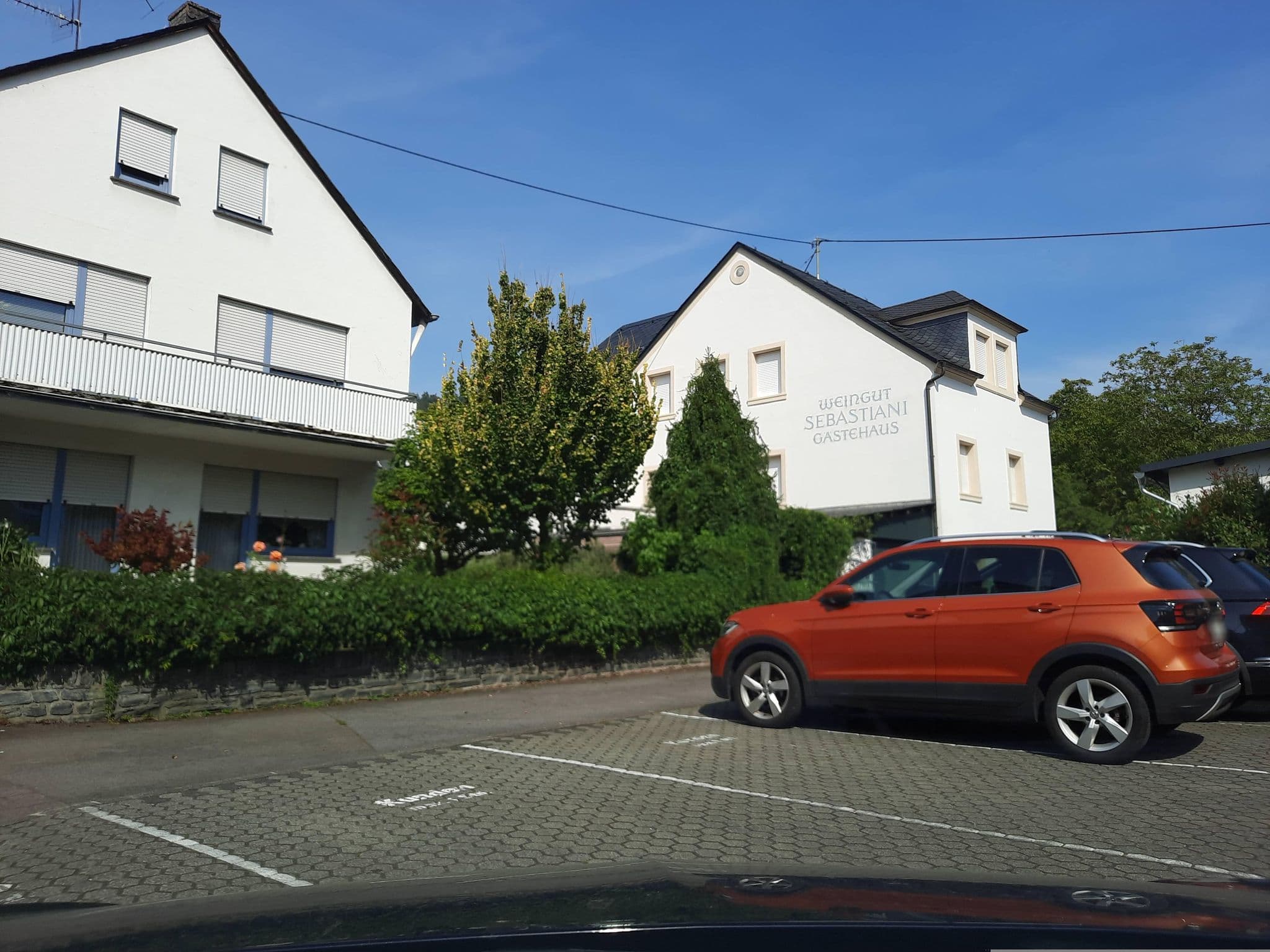 Street view near Gästehaus Josef Reis, Riol — © Lowiekse (CC BY-SA · Mapillary)