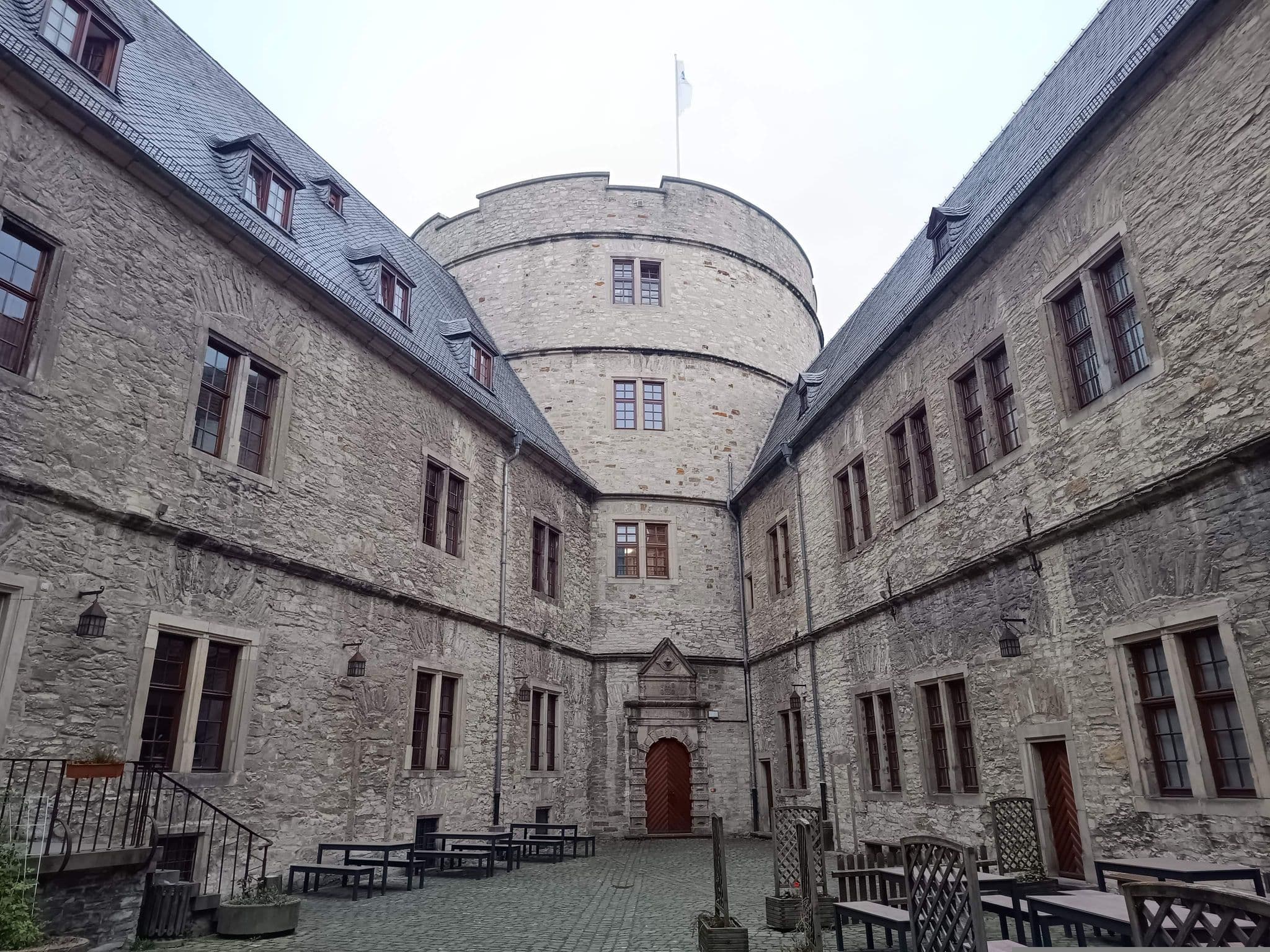 Street view near Jugendherberge Wewelsburg, Salzkotten — © thetornado76 (CC BY-SA · Mapillary)