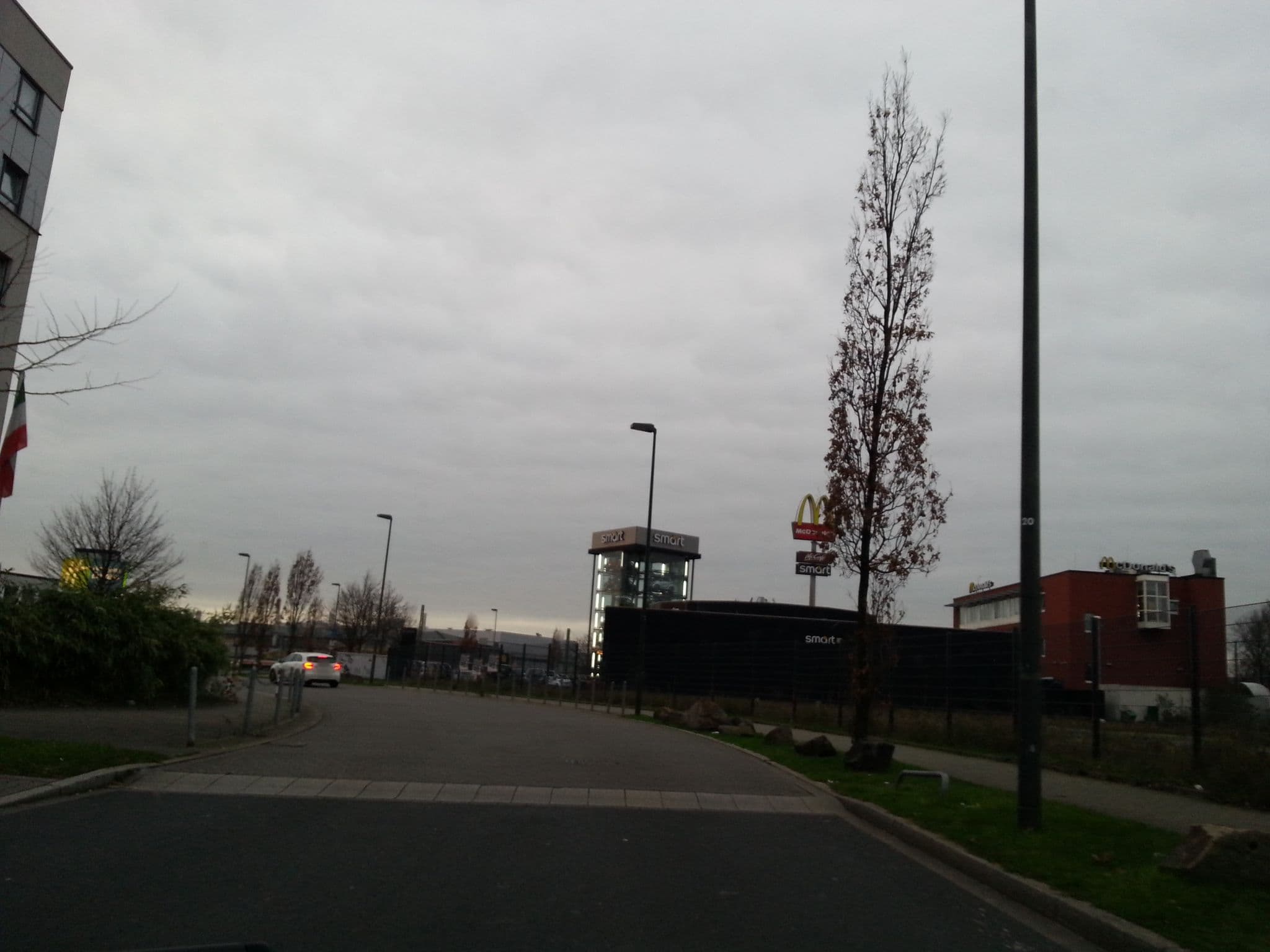 Street view near Holiday Inn Express Düsseldorf Nord, Düsseldorf-Pempelfort — © it_s_so_funny (CC BY-SA · Mapillary)