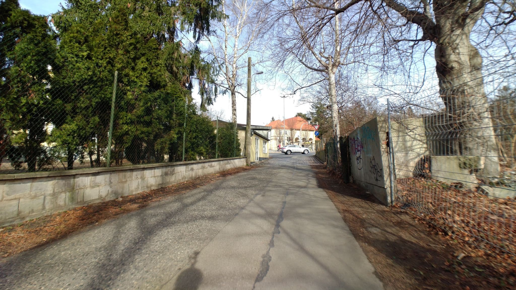 Street view near Pension Hansa, Mickten — © dem1bg4 (CC BY-SA · Mapillary)