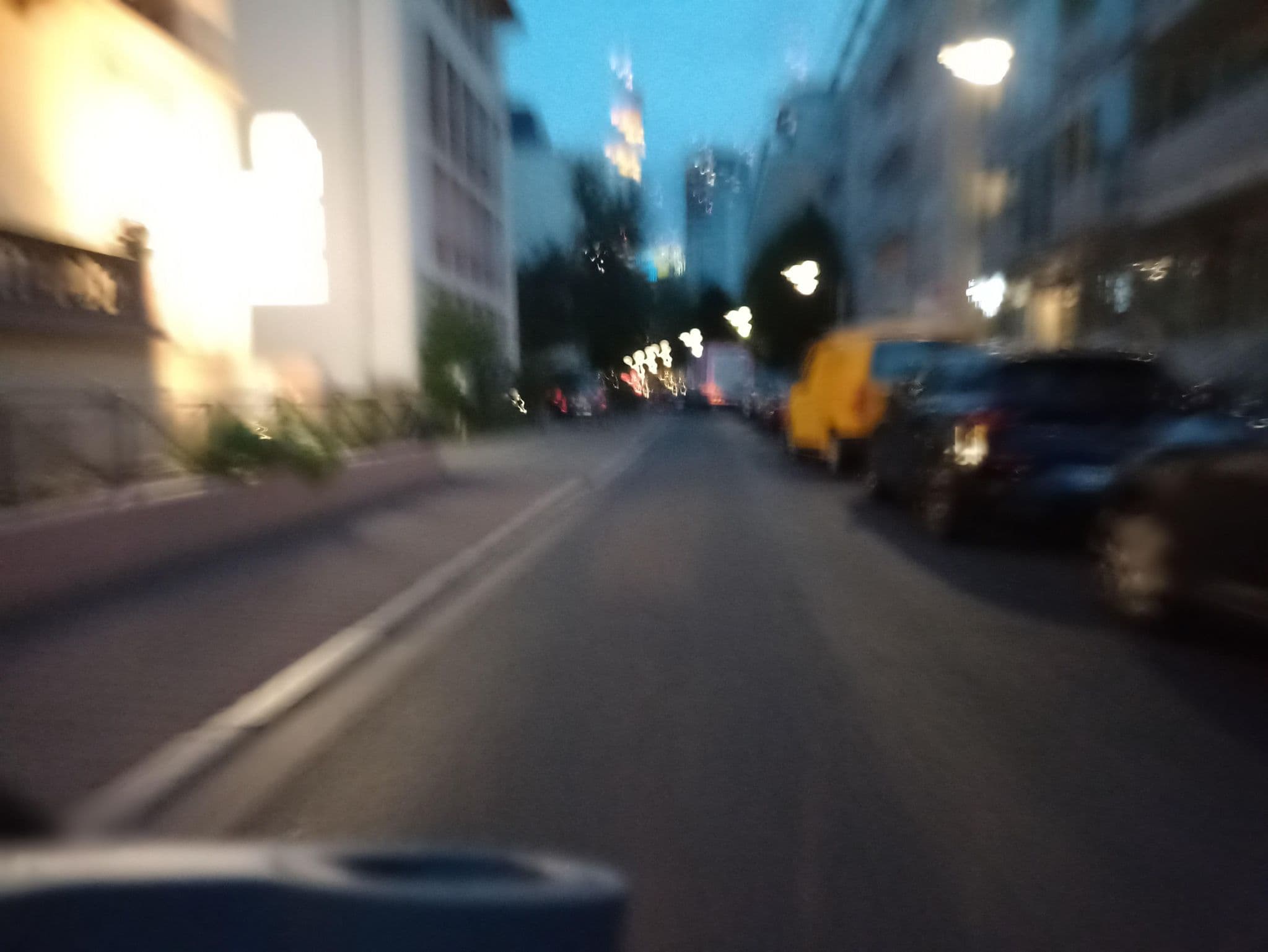 Street view near The Doorman - Die Welle Frankfurt, Frankfurt am Main — © sungedoul (CC BY-SA · Mapillary)