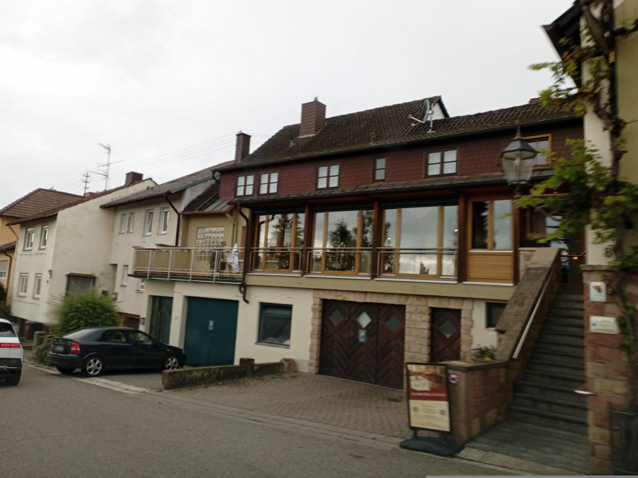 Street view near Landgasthof Jägerstübchen, Maikammer — © atze02 (CC BY-SA · Mapillary)